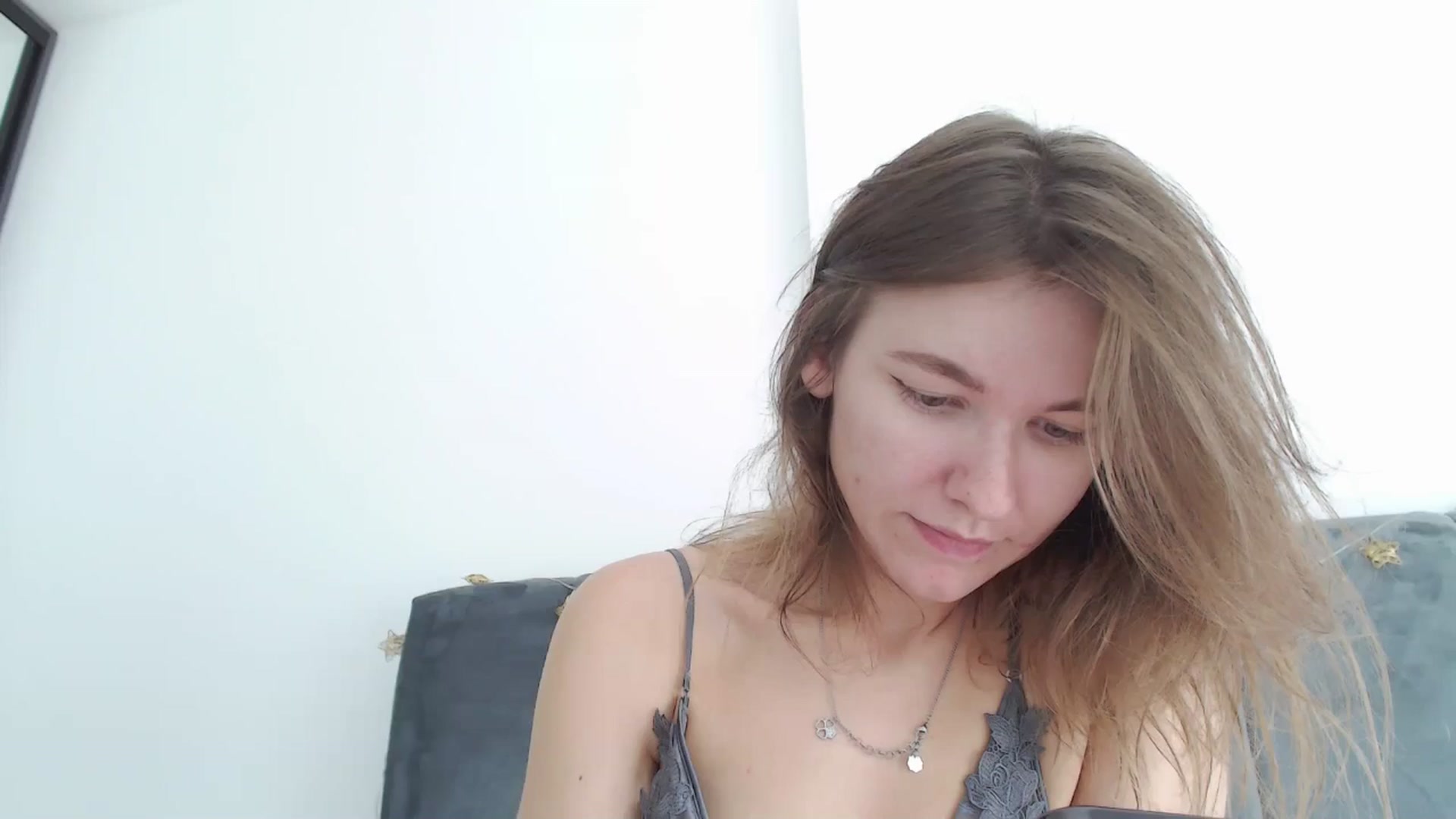 Gallery image thumbnail from Dreamloverrr's myfreecams stream on, 08/04/2024, 12:18 image 1 of 20