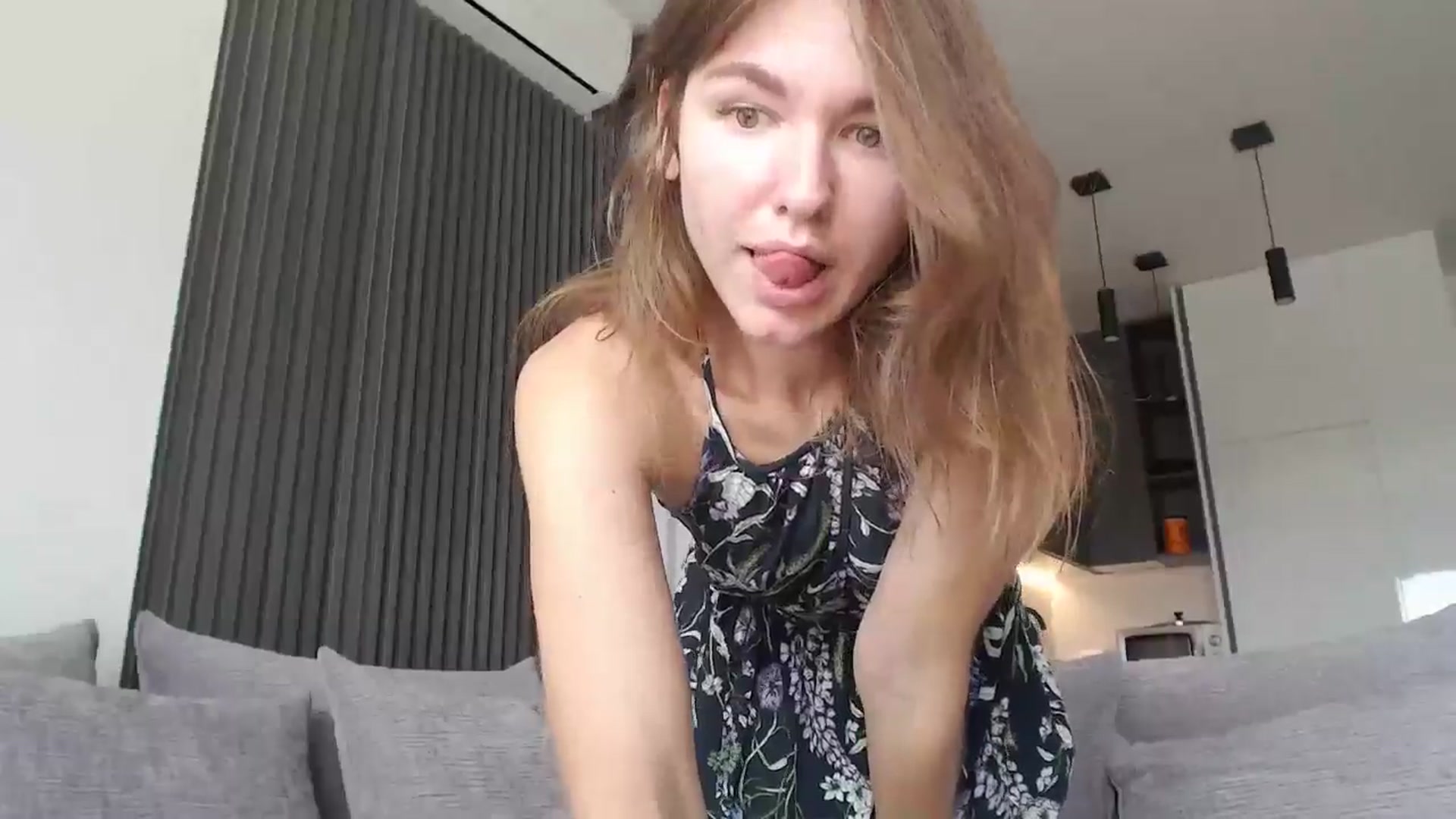 Gallery image thumbnail from Dreamloverrr's myfreecams stream on, 08/05/2024, 12:22 image 11 of 20