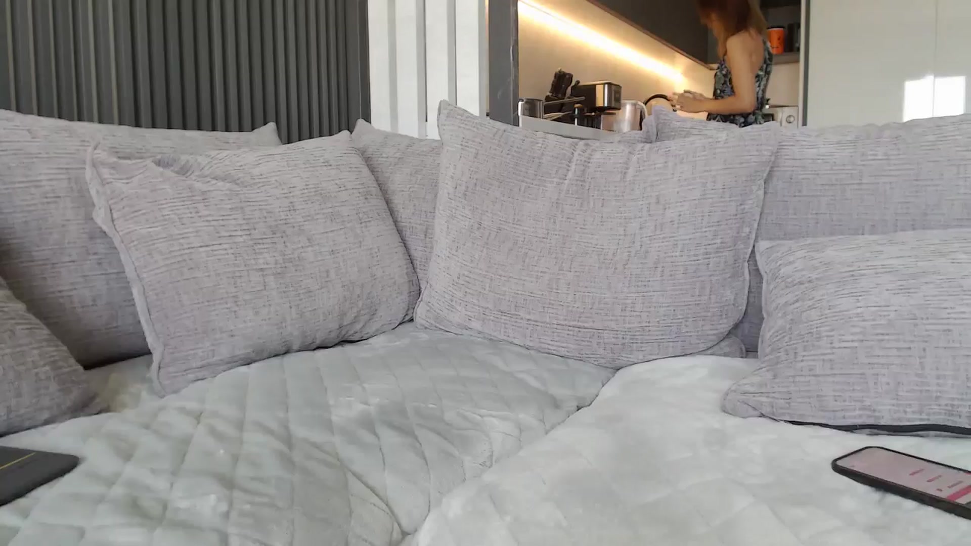 Gallery image thumbnail from Dreamloverrr's myfreecams stream on, 08/06/2024, 11:13 image 18 of 20