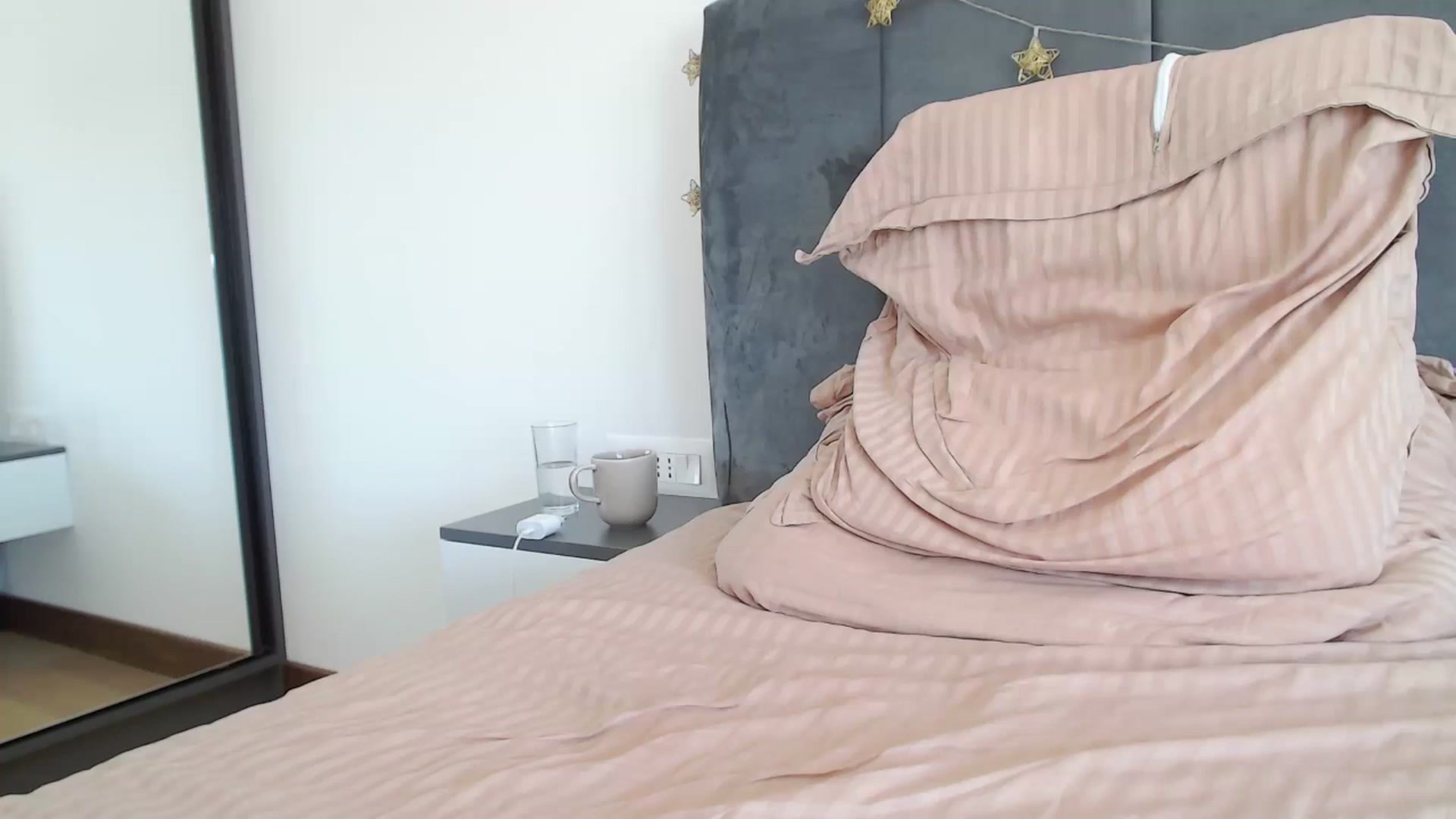 Gallery image thumbnail from Dreamloverrr's myfreecams stream on, 08/10/2024, 11:51 image 1 of 20
