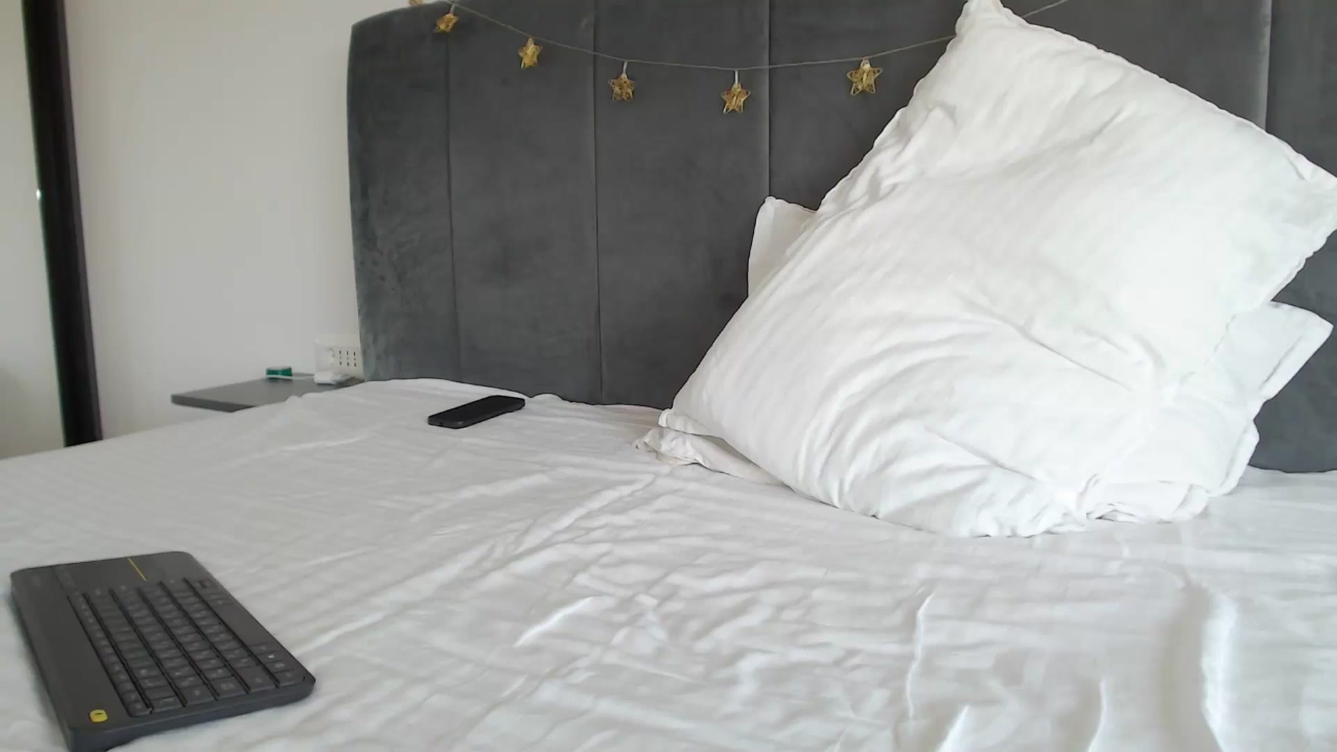 Gallery image thumbnail from Dreamloverrr's myfreecams stream on, 08/14/2024, 13:32 image 16 of 20