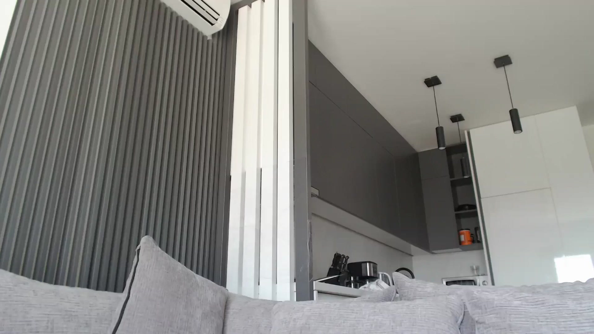 Gallery image thumbnail from Dreamloverrr's myfreecams stream on, 08/24/2024, 12:51 image 8 of 20