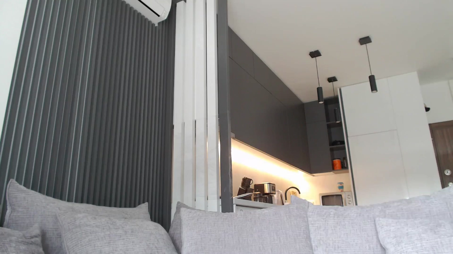 Gallery image thumbnail from Dreamloverrr's myfreecams stream on, 09/18/2024, 11:52 image 13 of 20