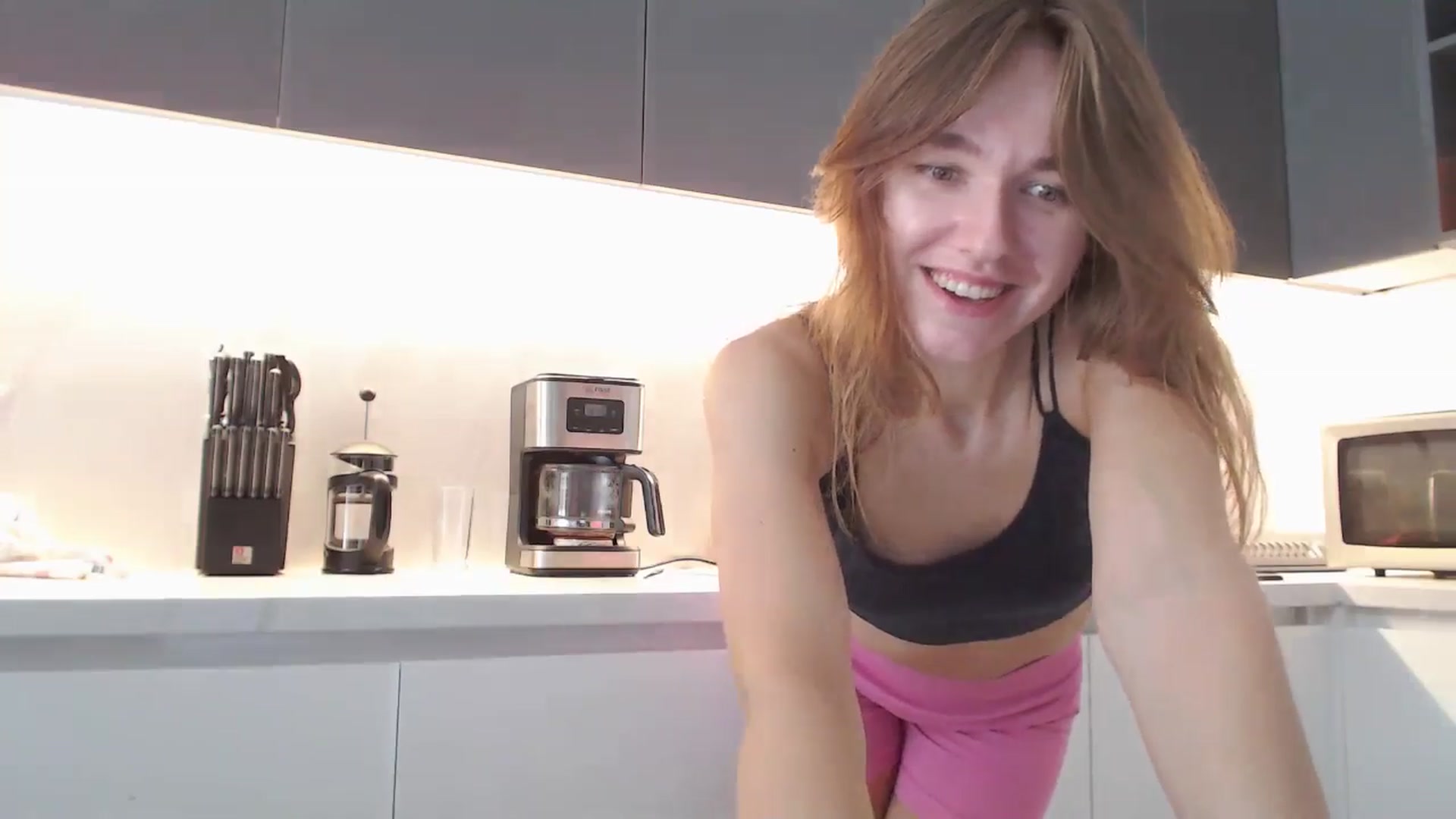 Gallery image thumbnail from Dreamloverrr's myfreecams stream on, 09/27/2024, 13:59 image 16 of 20