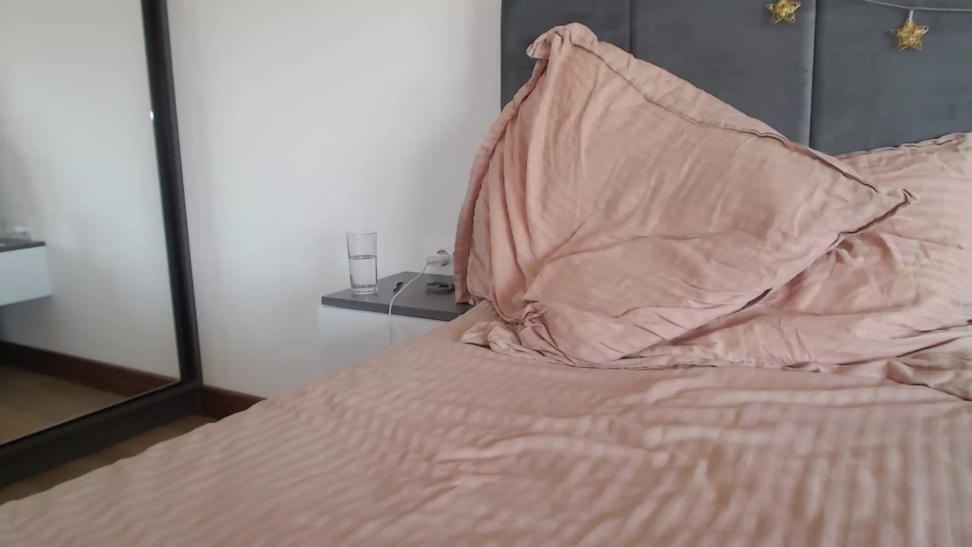 Gallery image thumbnail from Dreamloverrr's myfreecams stream on, 09/28/2024, 14:03 image 13 of 20