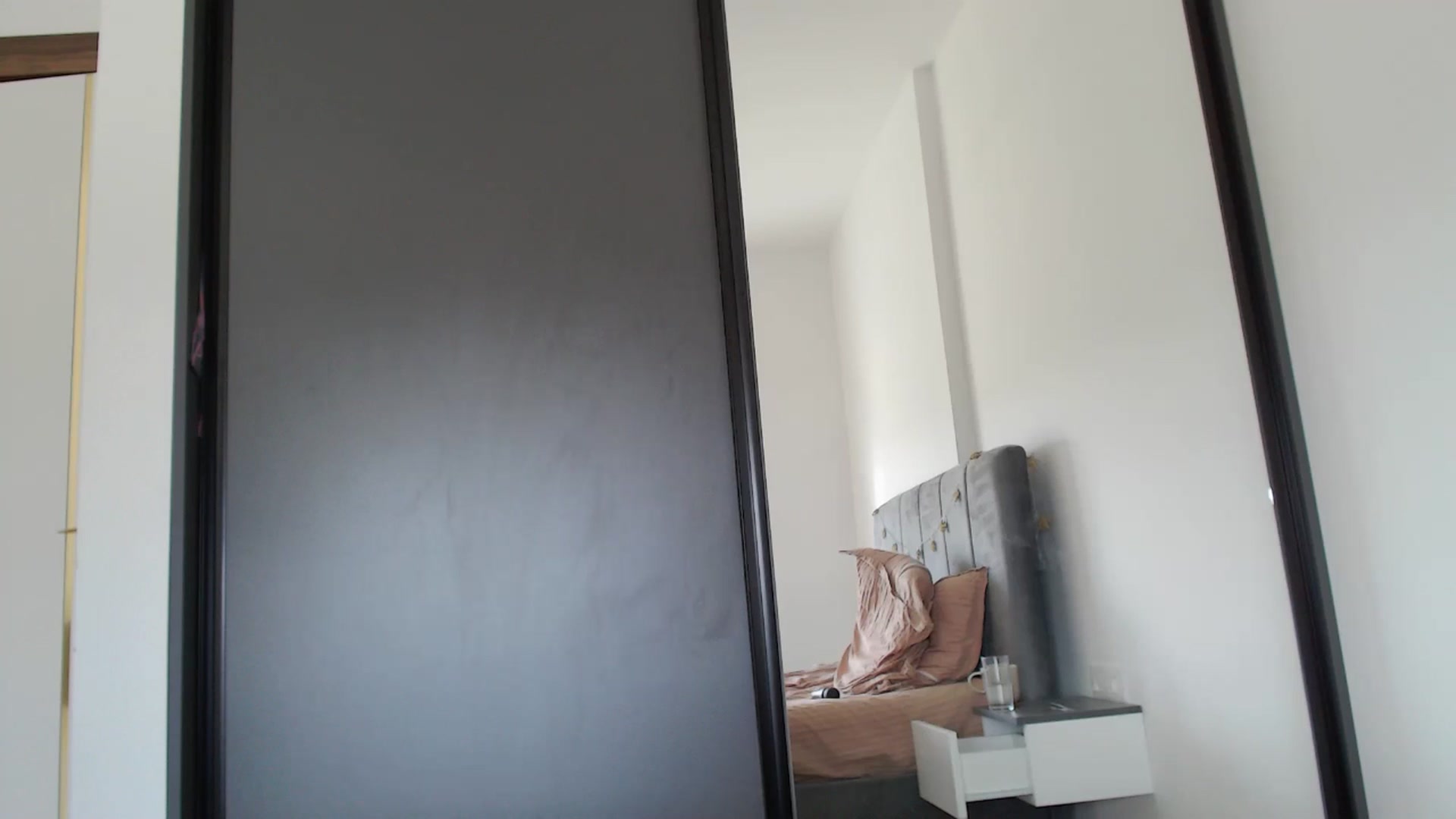 Gallery image thumbnail from Dreamloverrr's myfreecams stream on, 09/29/2024, 13:30 image 11 of 20