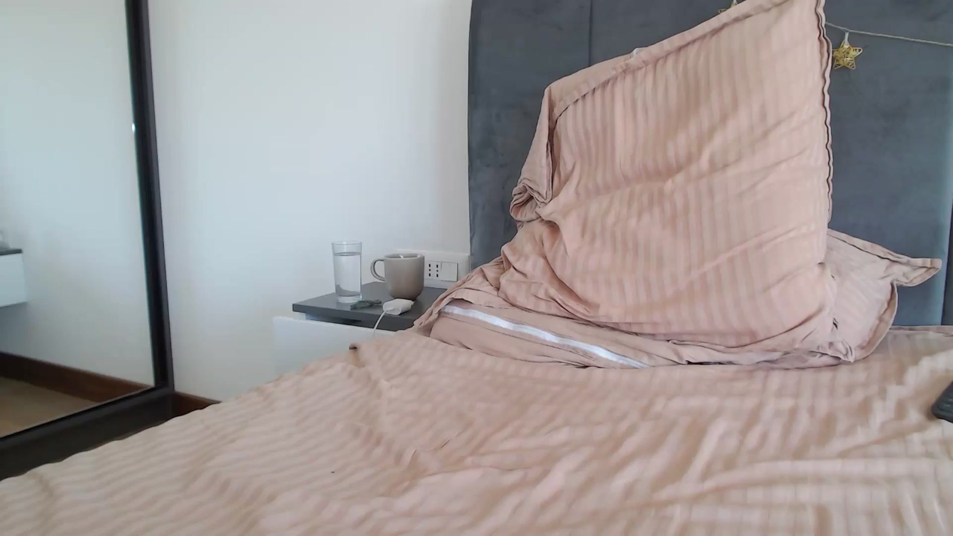 Gallery image thumbnail from Dreamloverrr's myfreecams stream on, 10/16/2024, 12:06 image 10 of 20