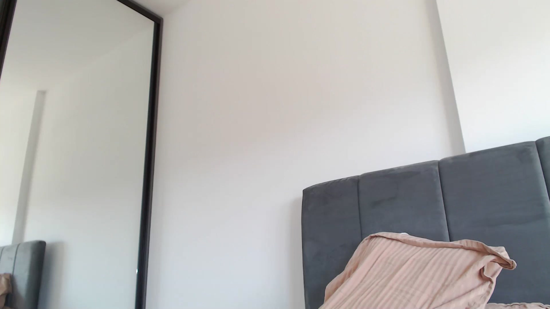 Gallery image thumbnail from Dreamloverrr's myfreecams stream on, 11/04/2024, 13:20 image 1 of 20