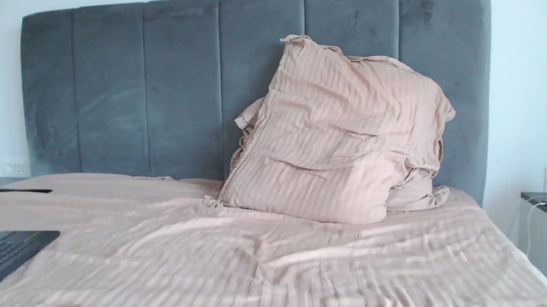 Gallery image thumbnail from Dreamloverrr's myfreecams stream on, 11/22/2024, 12:45 image 1 of 20