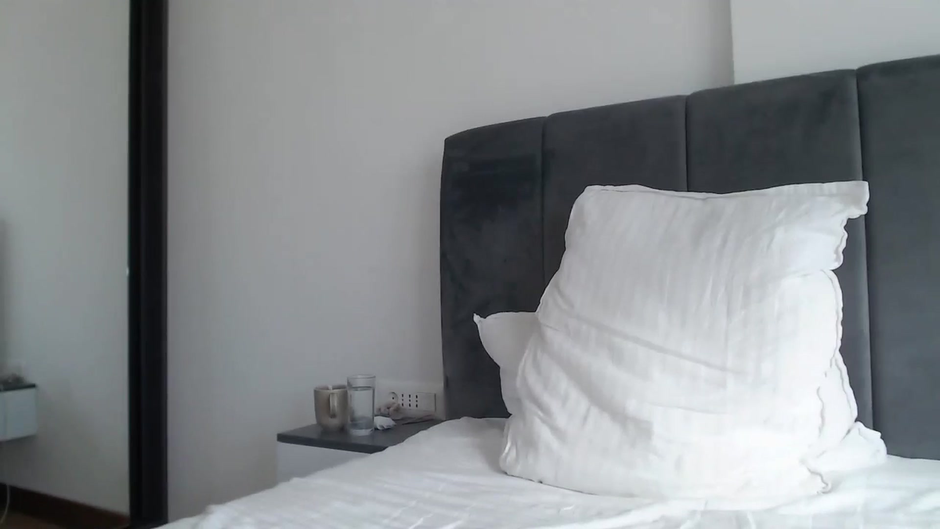 Gallery image thumbnail from Dreamloverrr's myfreecams stream on, 12/01/2024, 11:41 image 17 of 20