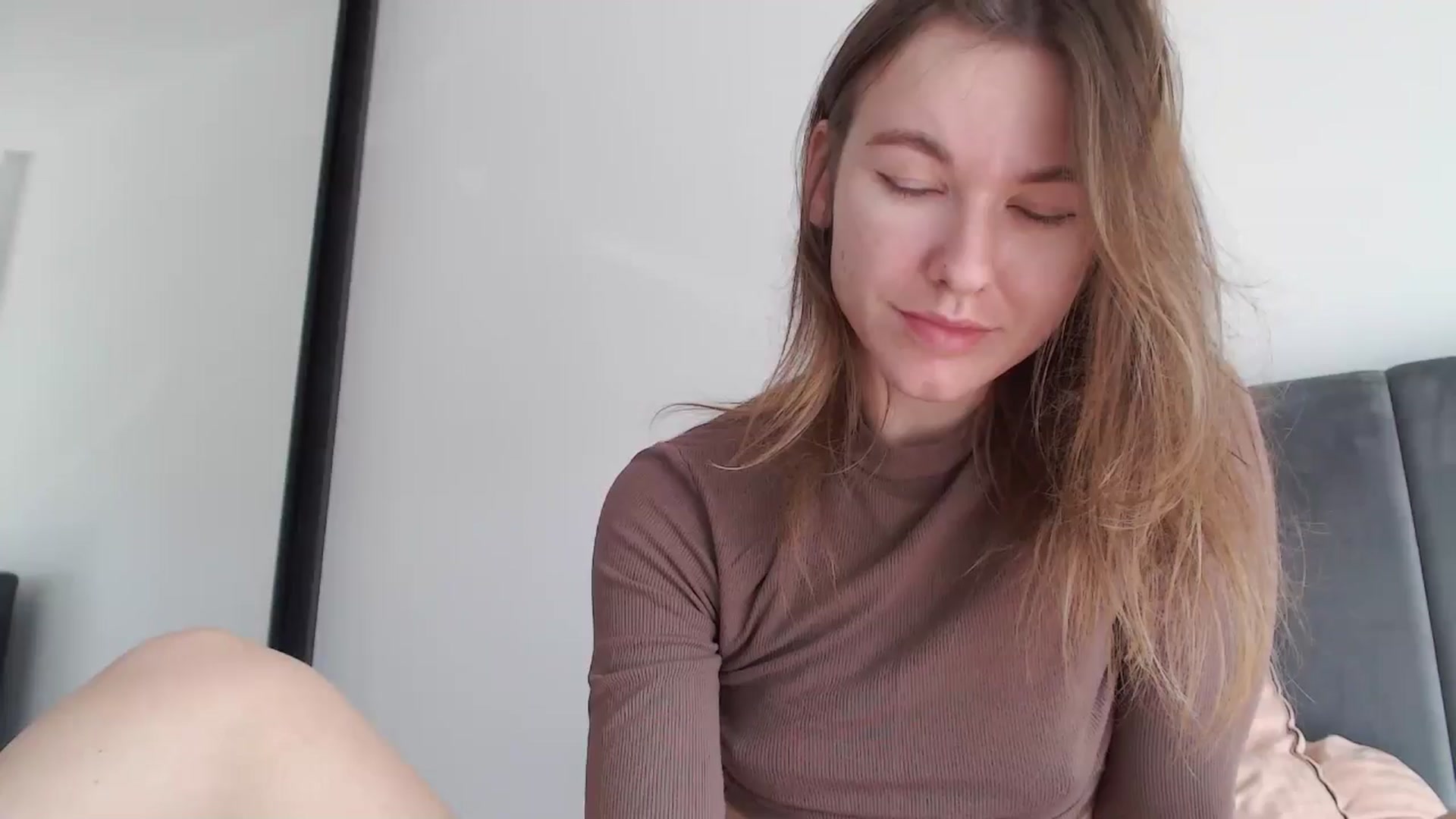 Gallery image thumbnail from Dreamloverrr's myfreecams stream on, 12/15/2024, 12:11 image 1 of 20