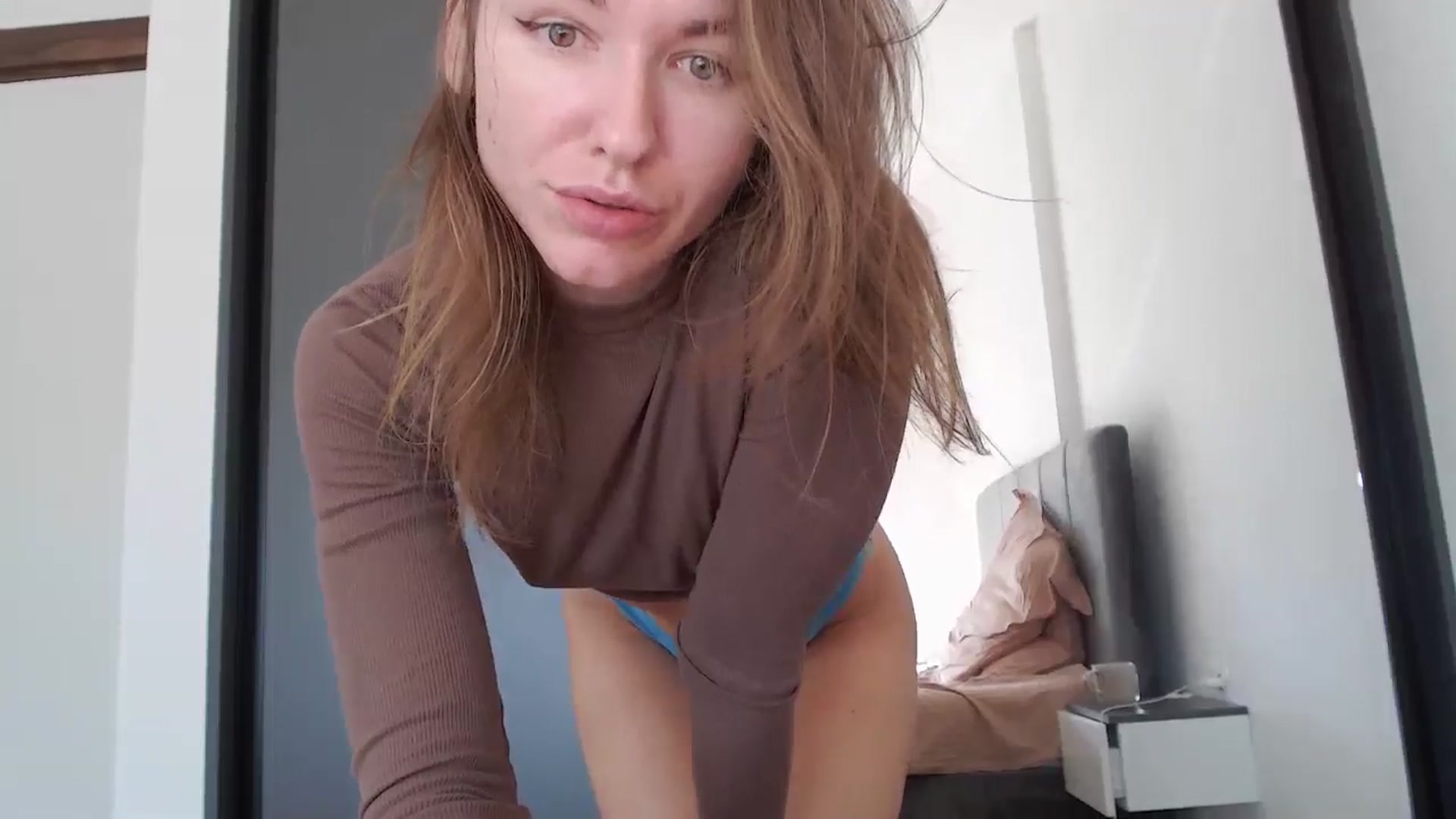 Gallery image thumbnail from Dreamloverrr's myfreecams stream on, 12/15/2024, 12:11 image 8 of 20