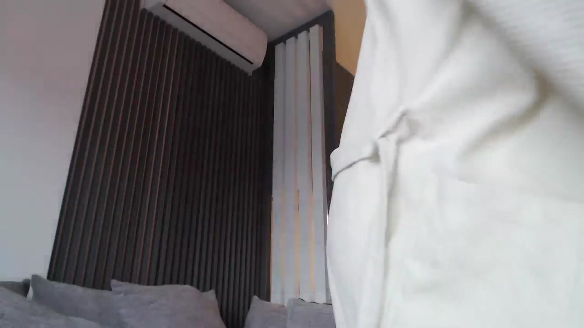Gallery image thumbnail from Dreamloverrr's myfreecams stream on, 01/13/2025, 14:45 image 18 of 20