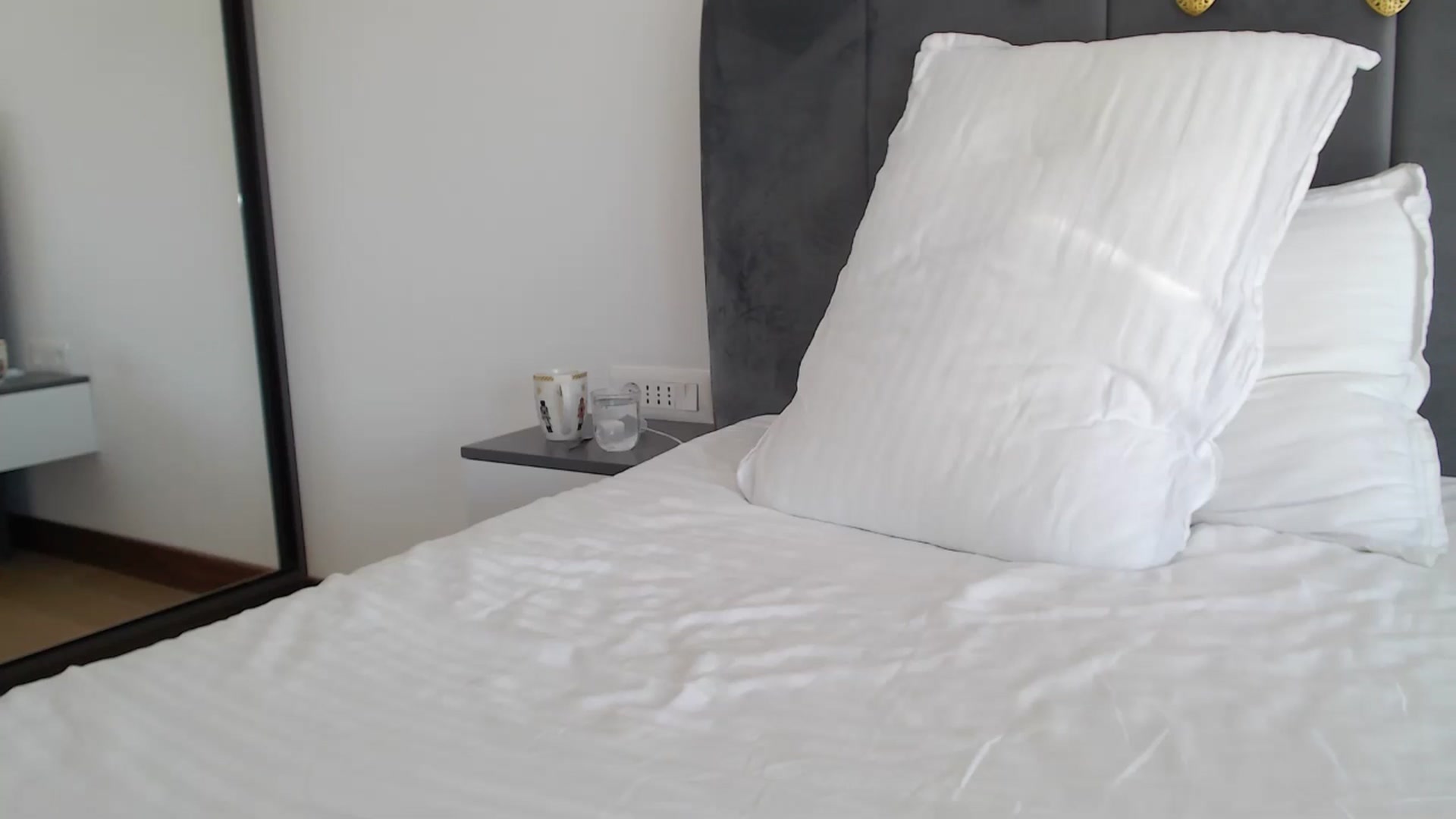 Gallery image thumbnail from Dreamloverrr's myfreecams stream on, 01/15/2025, 11:45 image 18 of 20