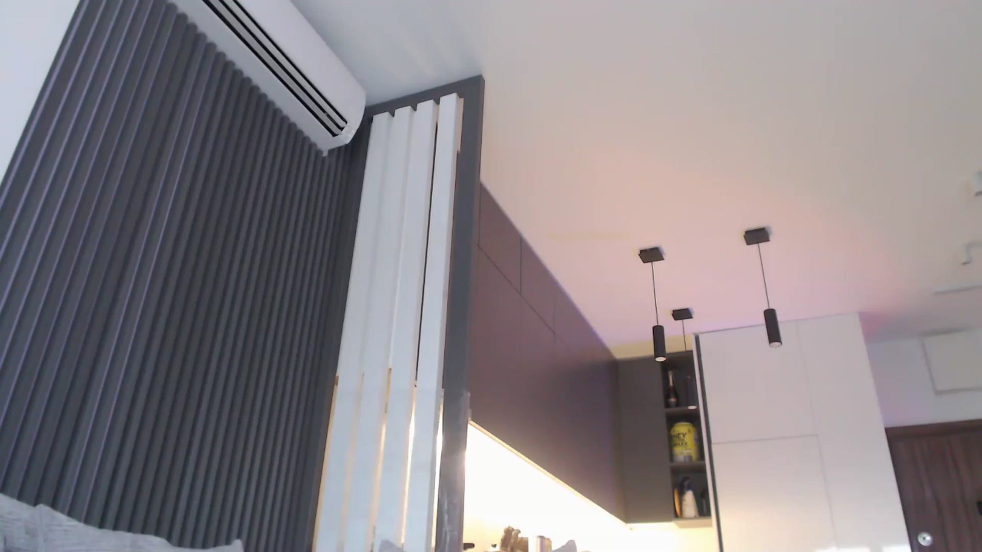 Gallery image thumbnail from Dreamloverrr's myfreecams stream on, 01/30/2025, 15:45 image 6 of 20
