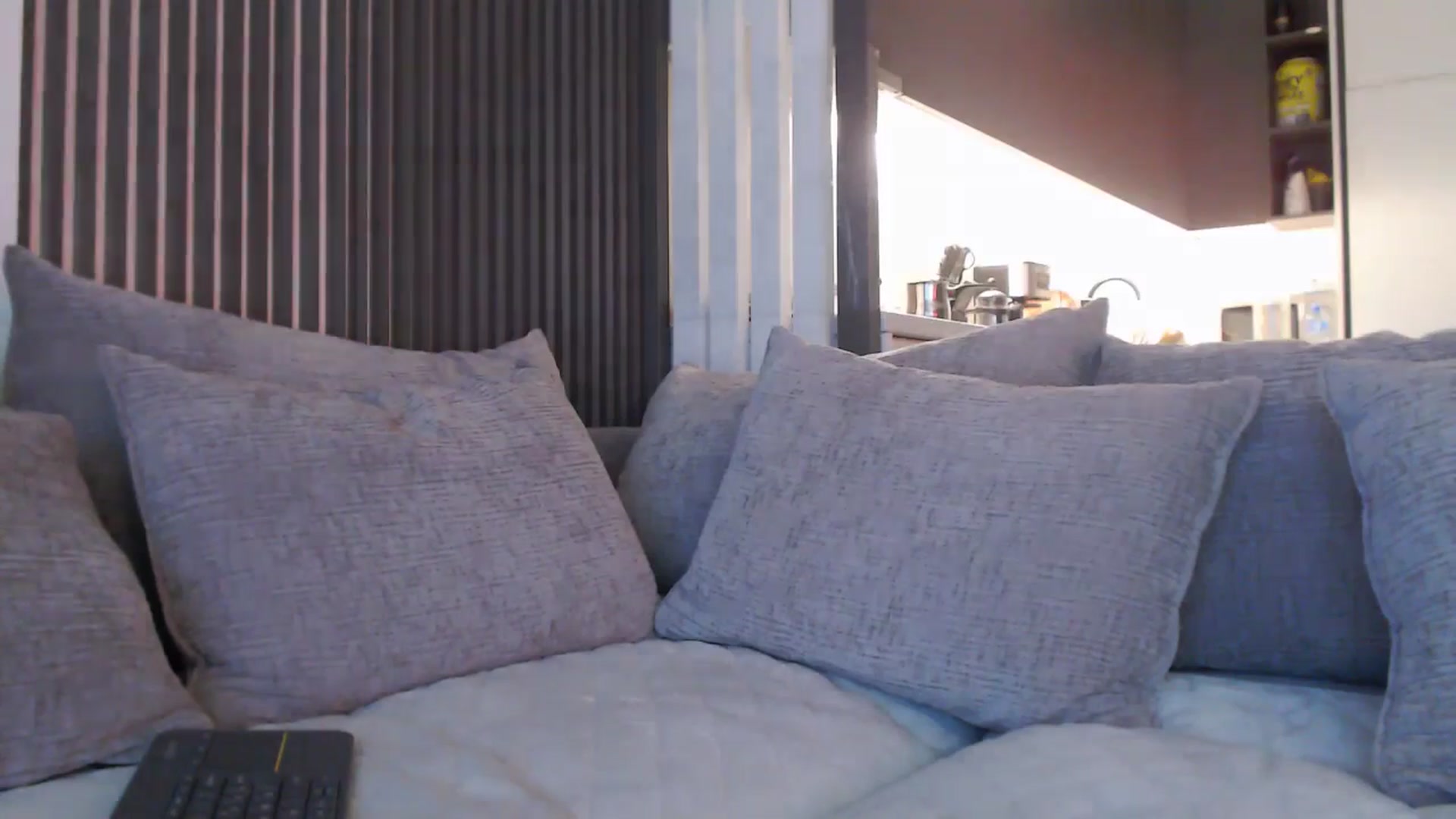 Gallery image thumbnail from Dreamloverrr's myfreecams stream on, 02/03/2025, 16:03 image 15 of 20