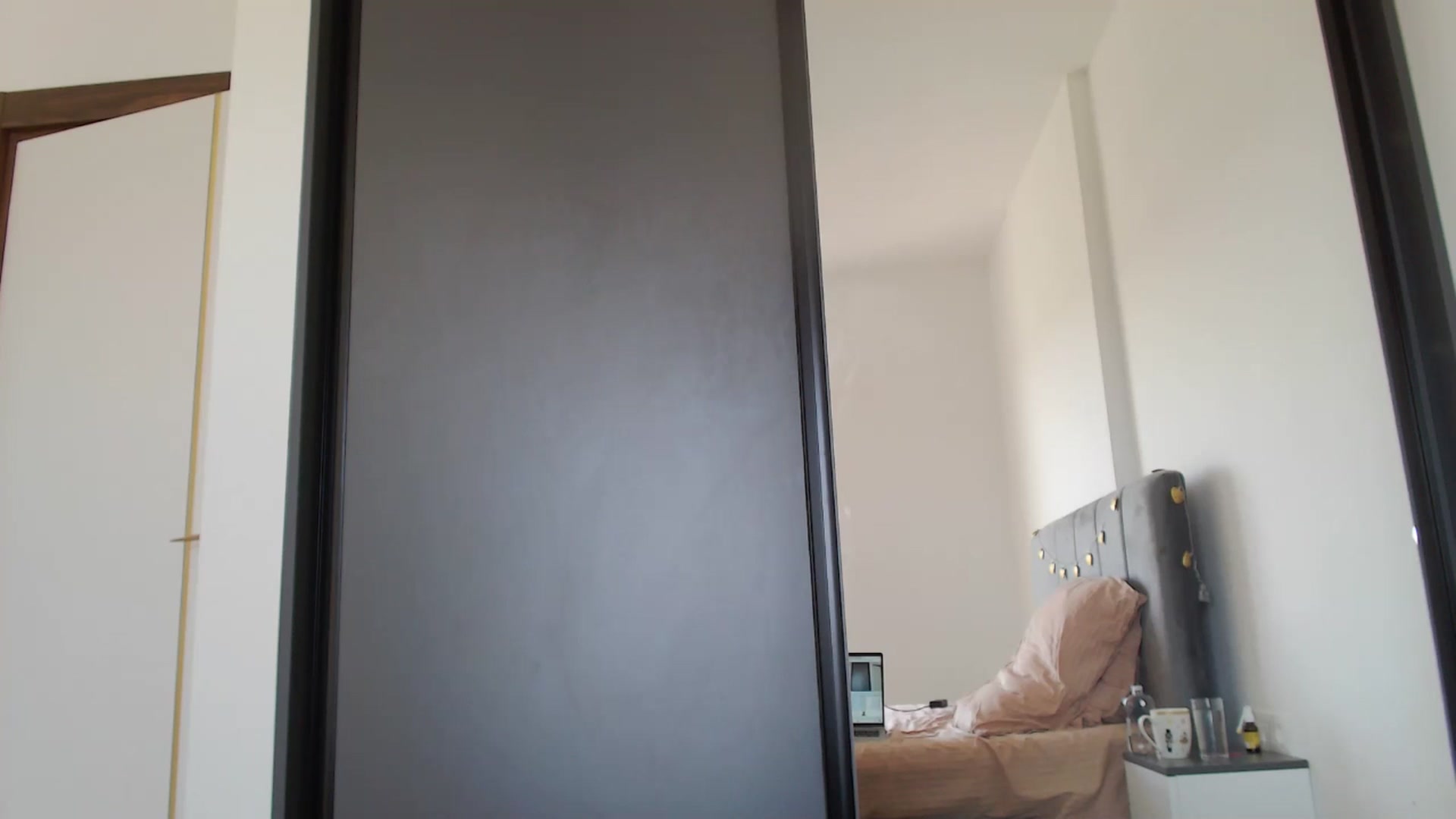 Gallery image thumbnail from Dreamloverrr's myfreecams stream on, 04/08/2025, 13:29 image 14 of 20