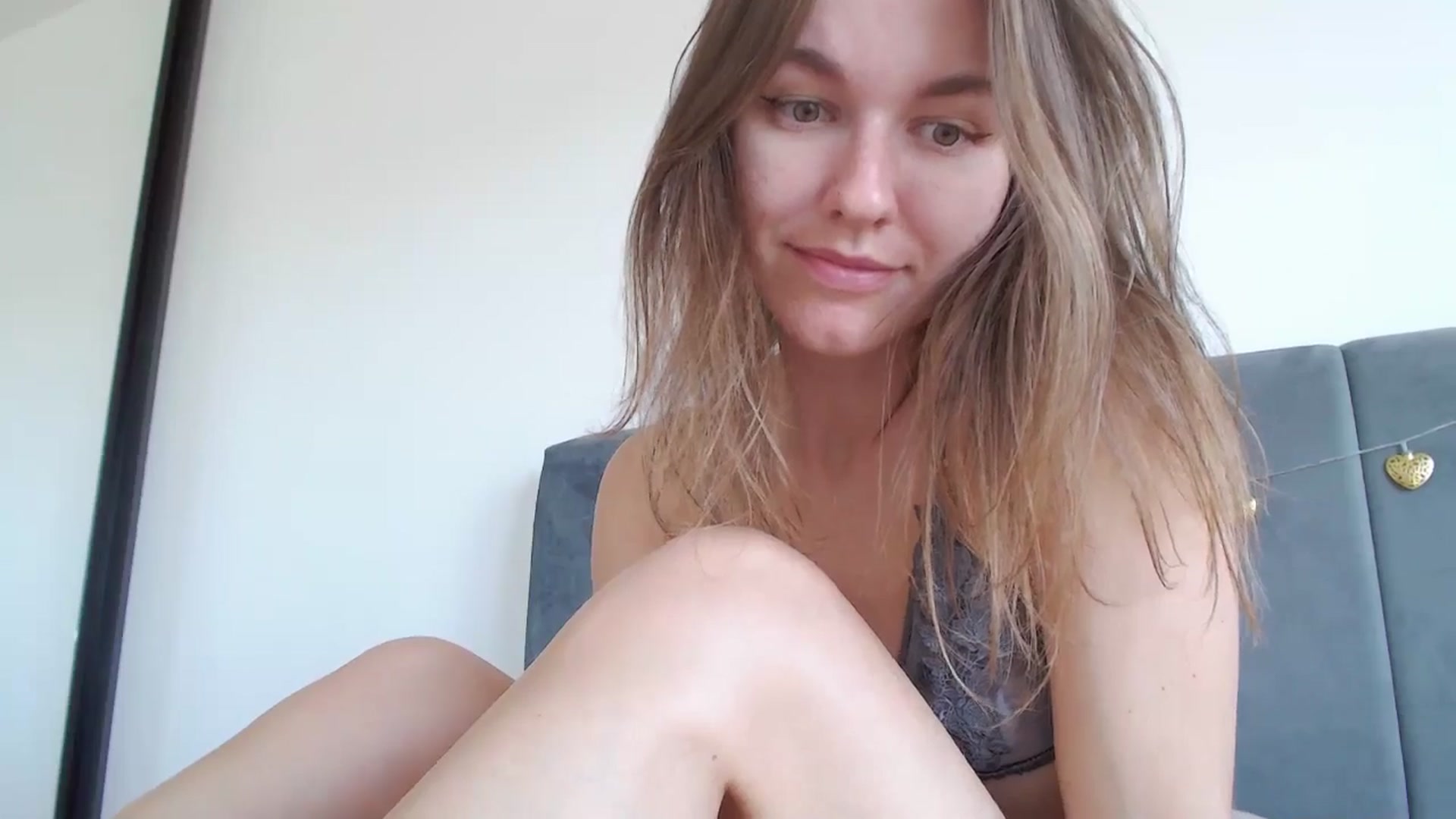 Gallery image thumbnail from Dreamloverrr's myfreecams stream on, 06/02/2025, 16:35 image 2 of 20