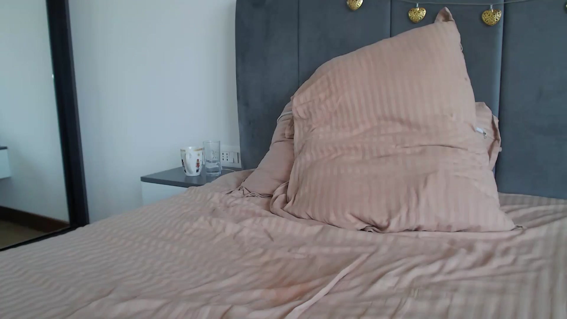 Gallery image thumbnail from Dreamloverrr's myfreecams stream on, 06/06/2025, 14:39 image 17 of 20