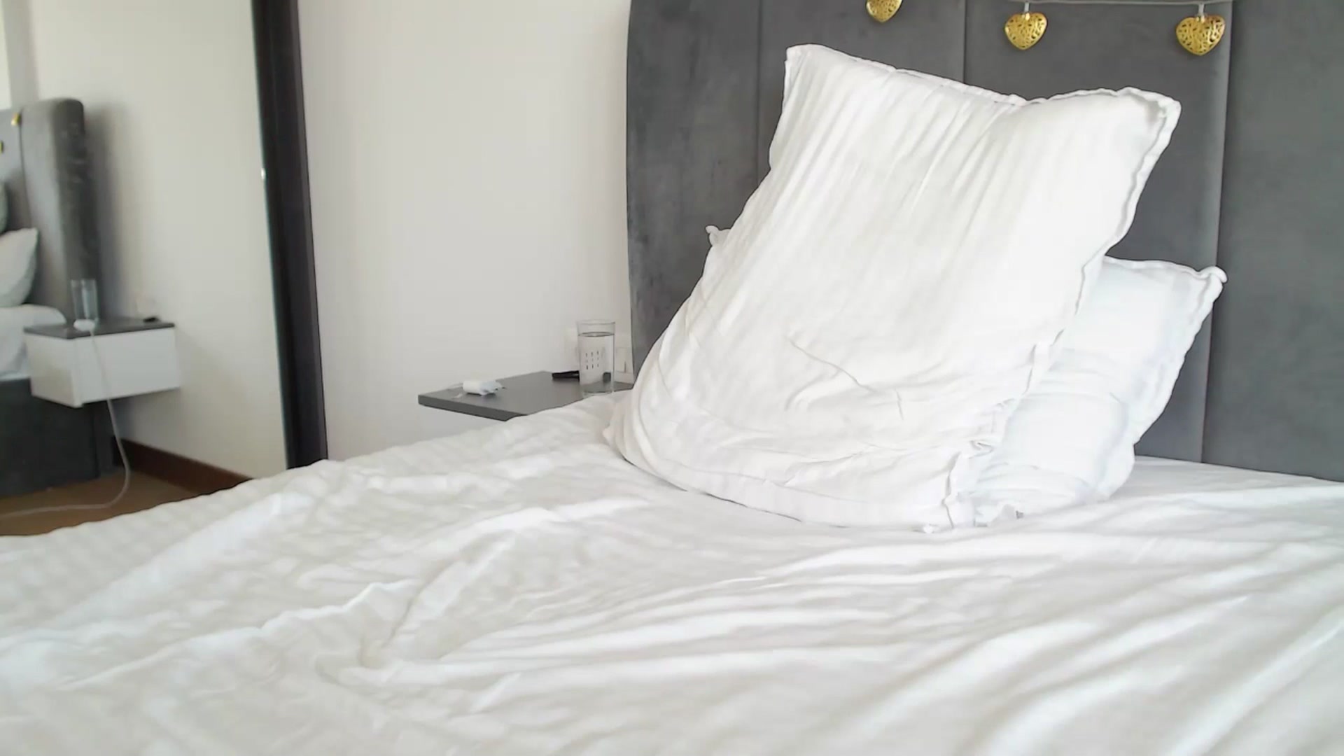 Gallery image thumbnail from Dreamloverrr's myfreecams stream on, 06/07/2025, 12:14 image 15 of 20