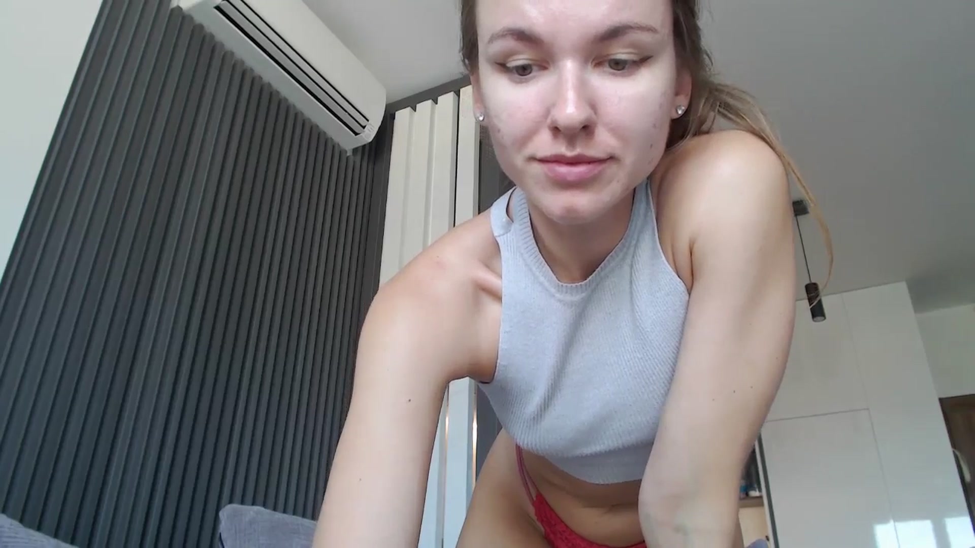 Gallery image thumbnail from Dreamloverrr's myfreecams stream on, 06/27/2025, 14:59 image 10 of 20