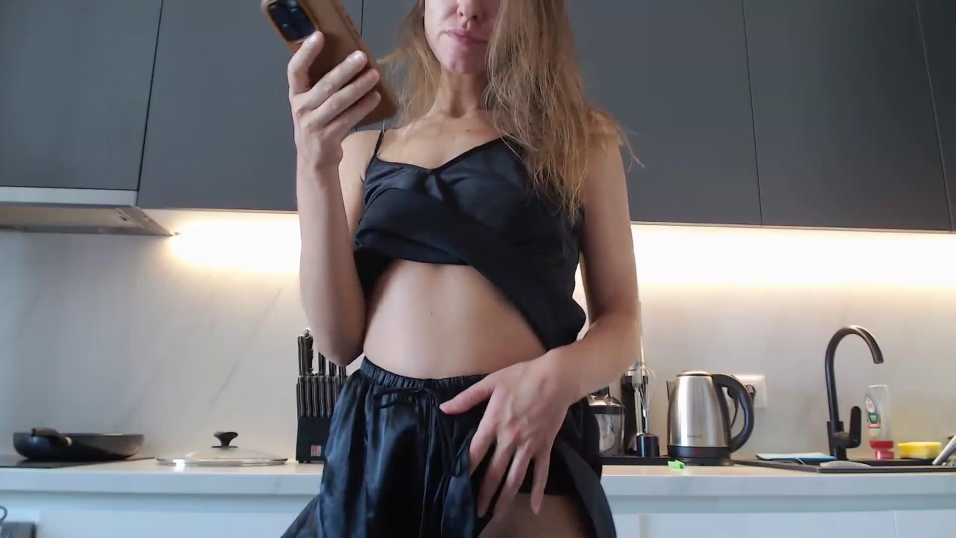 Gallery image thumbnail from DreamyK's myfreecams stream on, 08/09/2025, 12:07 image 5 of 20