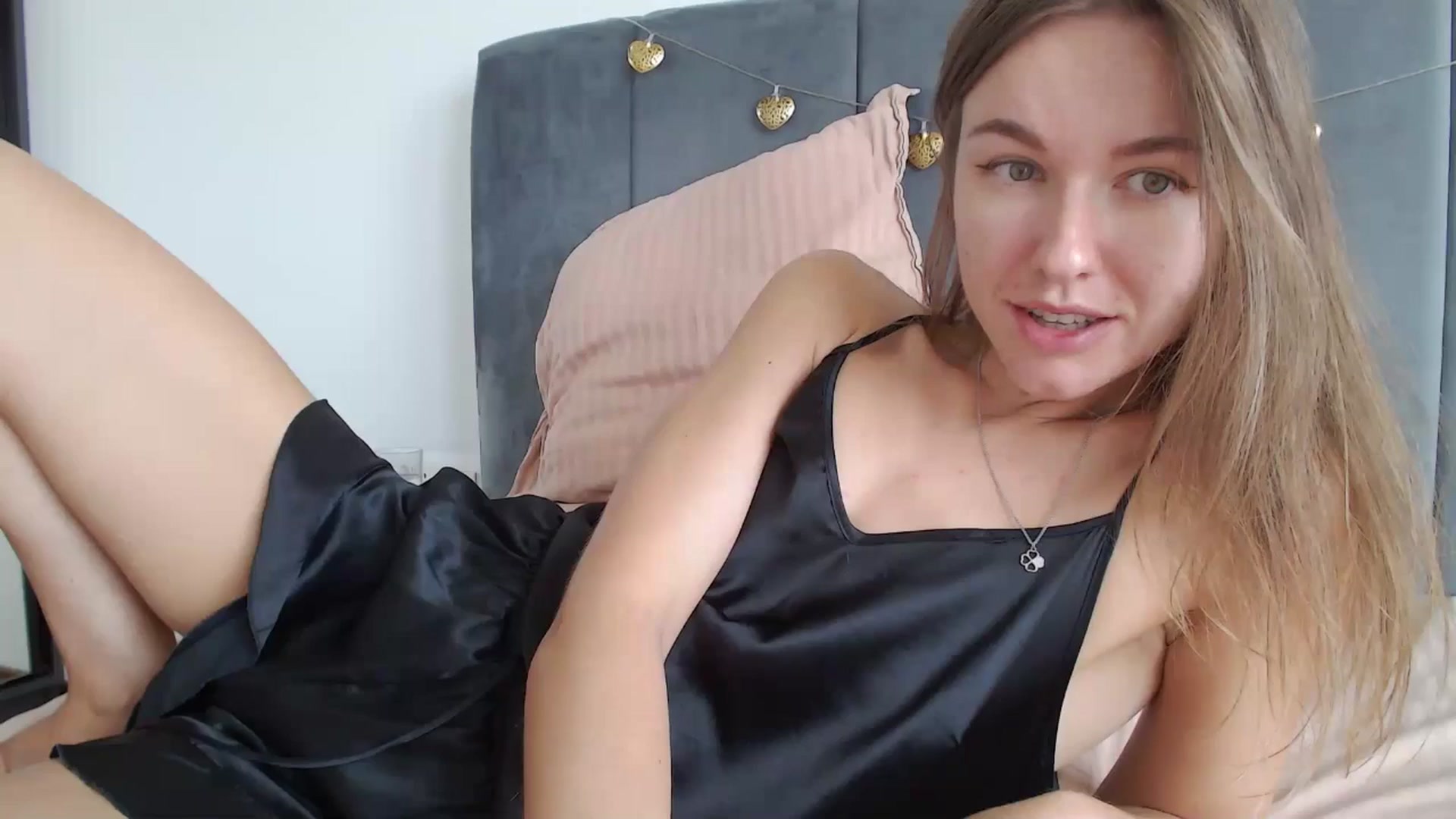 Gallery image thumbnail from DreamyK's myfreecams stream on, 08/15/2025, 14:44 image 1 of 20