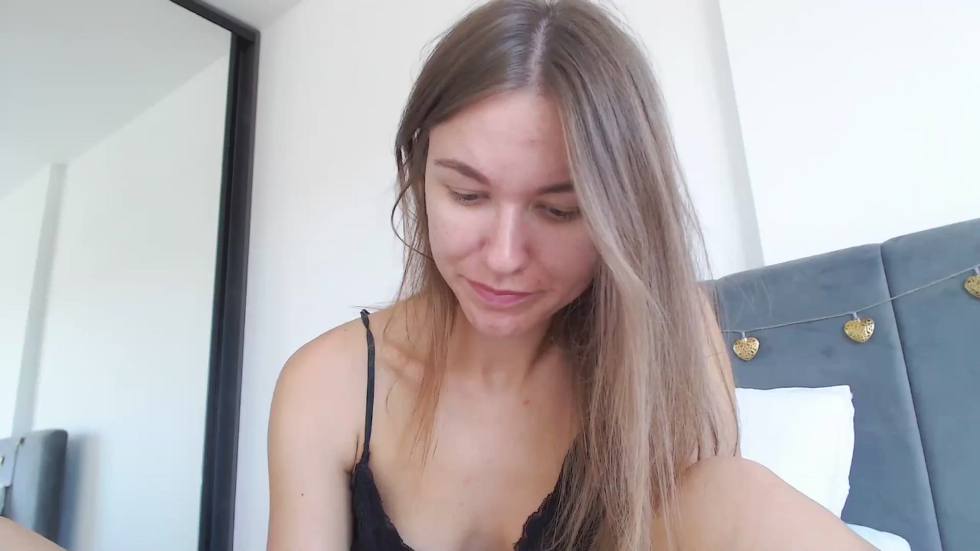 Gallery image thumbnail from DreamyK's myfreecams stream on, 08/31/2025, 14:25 image 13 of 20