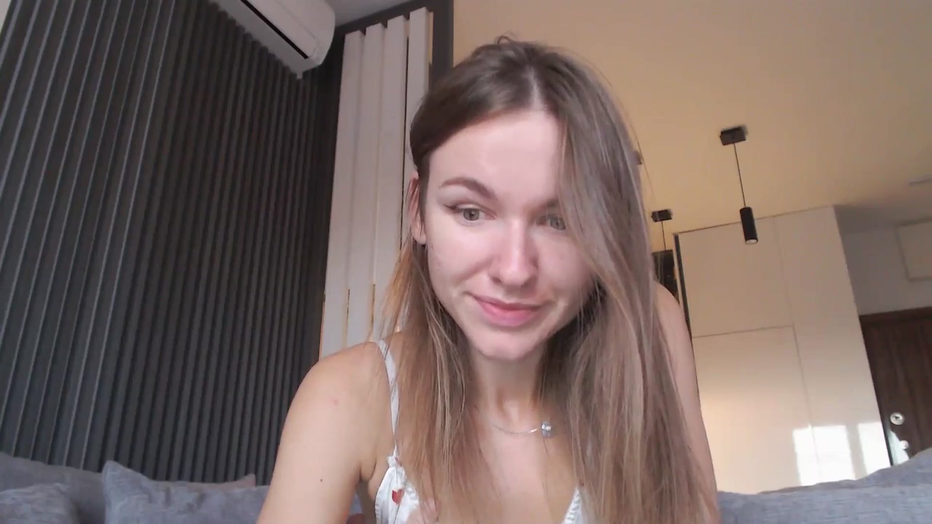 Gallery image thumbnail from DreamyK's myfreecams stream on, 10/04/2025, 16:15 image 10 of 20