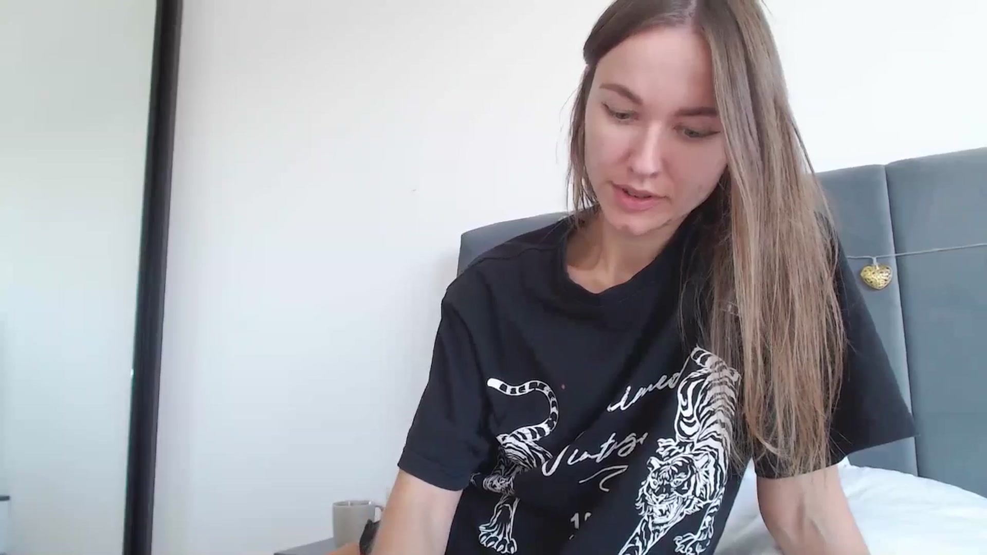 Gallery image thumbnail from DreamyK's myfreecams stream on, 10/07/2025, 14:41 image 18 of 20