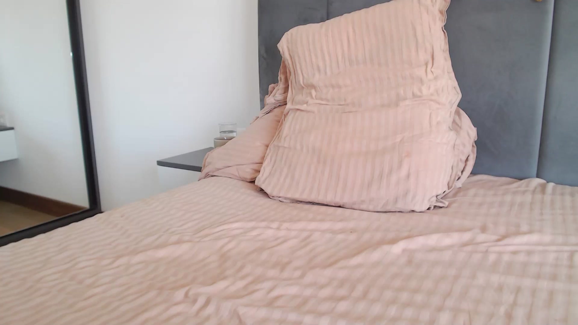Gallery image thumbnail from DreamyK's myfreecams stream on, 10/15/2025, 12:25 image 8 of 20
