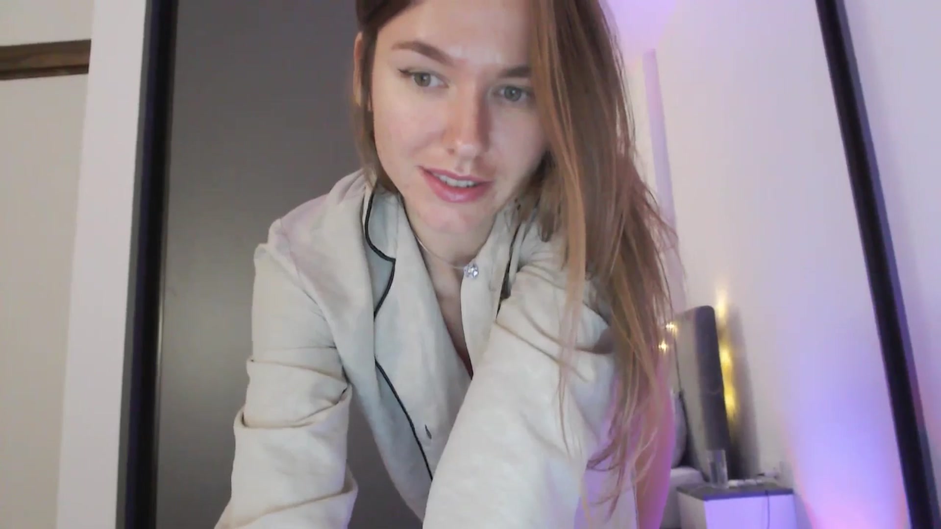 Gallery image thumbnail from DreamyK's myfreecams stream on, 11/25/2025, 17:02 image 12 of 20