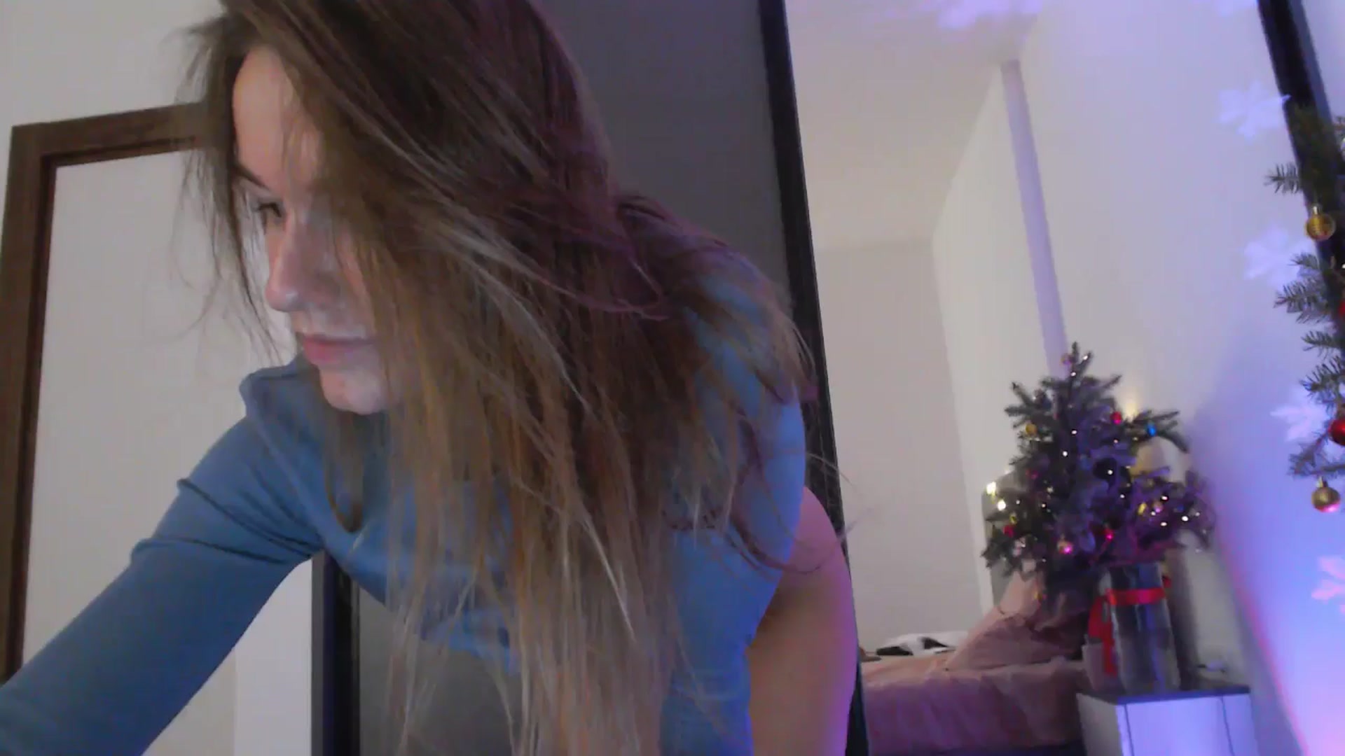 Gallery image thumbnail from DreamyK's myfreecams stream on, 12/07/2025, 19:02 image 17 of 20