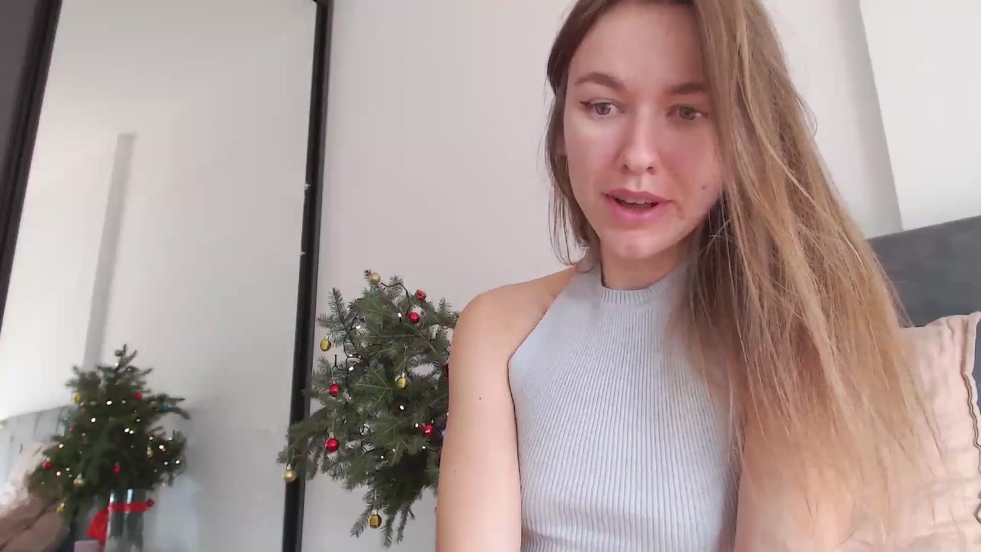 Gallery image thumbnail from DreamyK's myfreecams stream on, 12/09/2025, 13:00 image 9 of 20