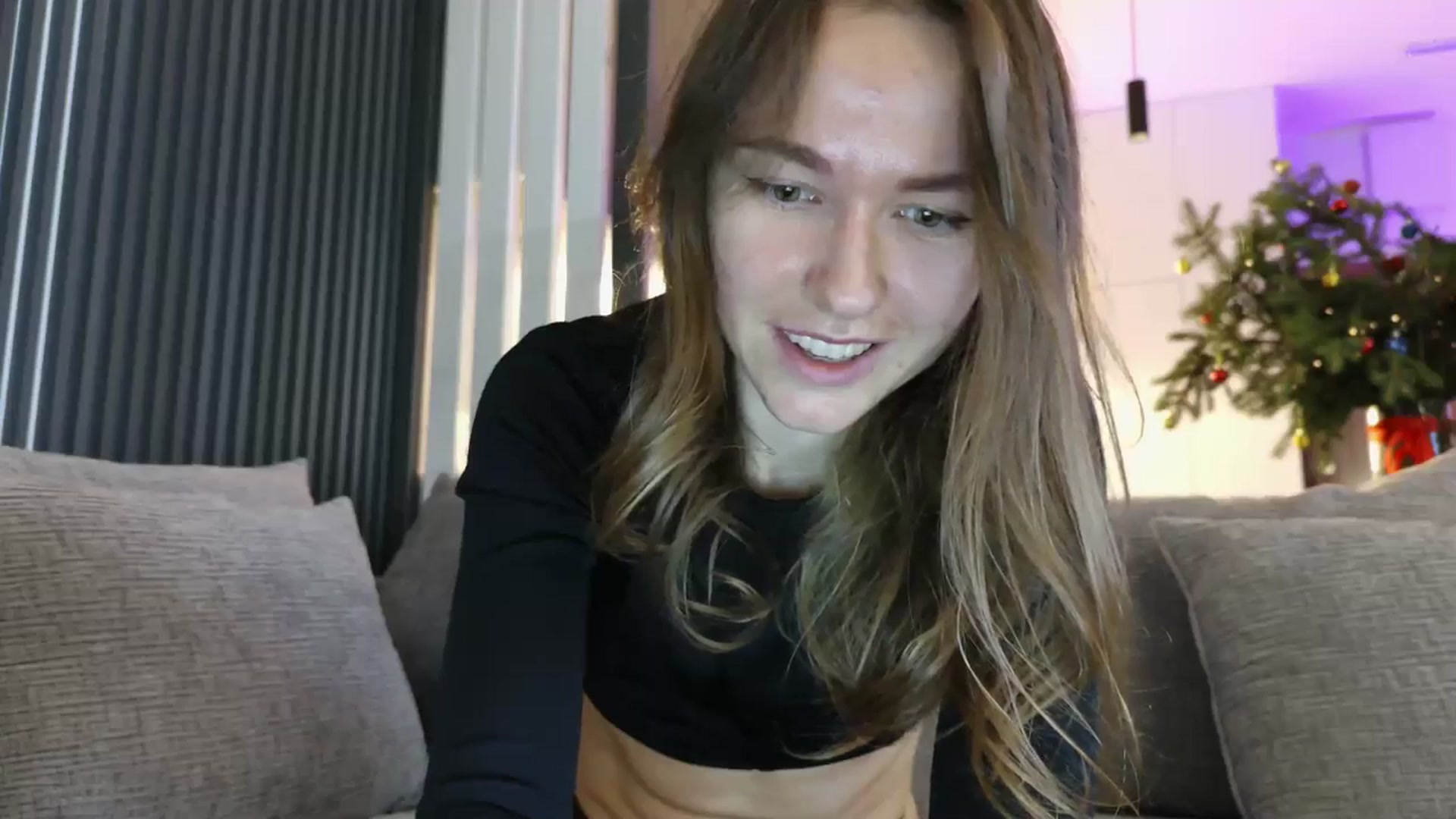 Gallery image thumbnail from DreamyK's myfreecams stream on, 12/14/2025, 16:14 image 14 of 20