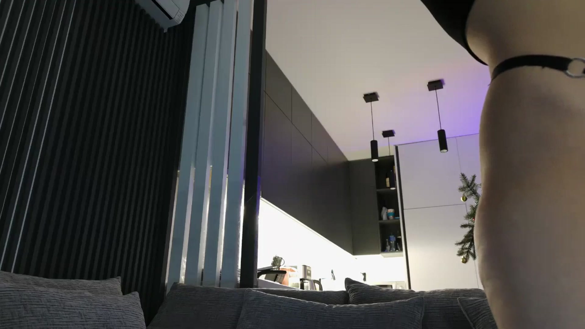 Gallery image thumbnail from DreamyK's myfreecams stream on, 12/14/2025, 16:14 image 11 of 20