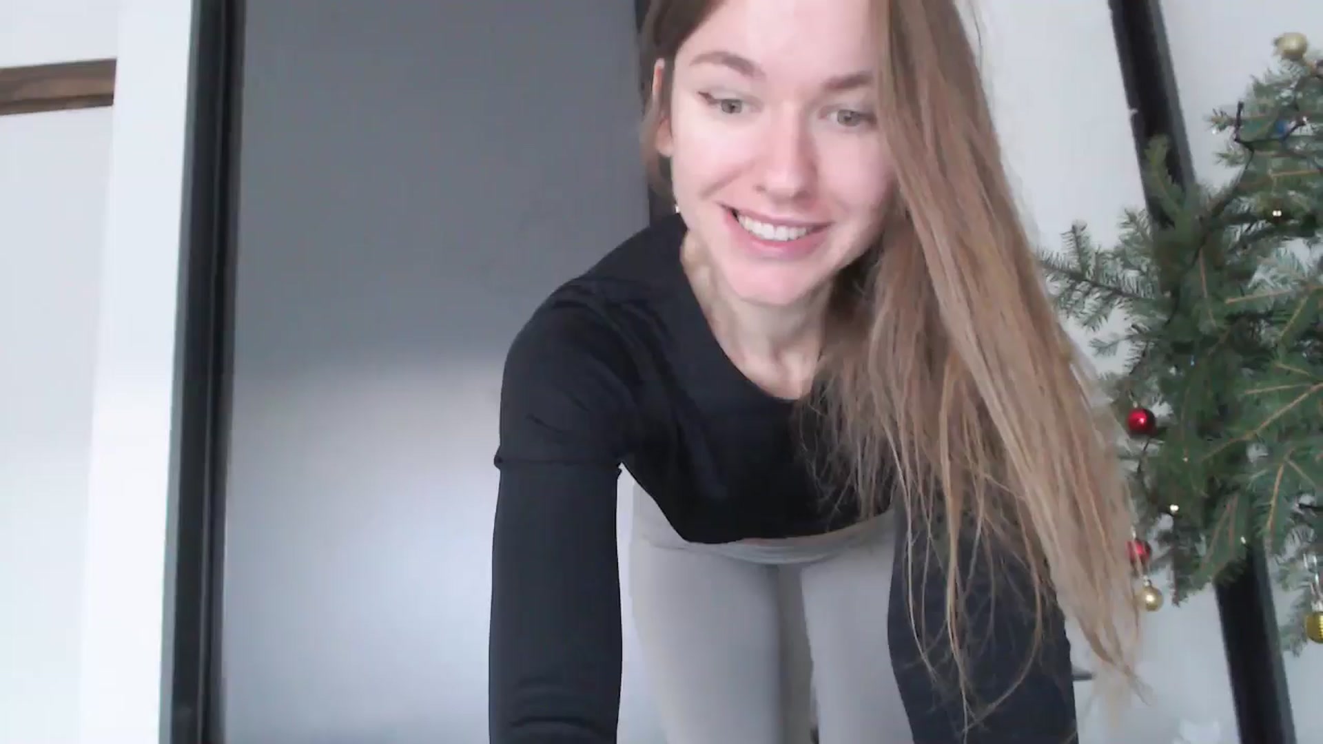 Gallery image thumbnail from DreamyK's myfreecams stream on, 12/17/2025, 13:20 image 1 of 20