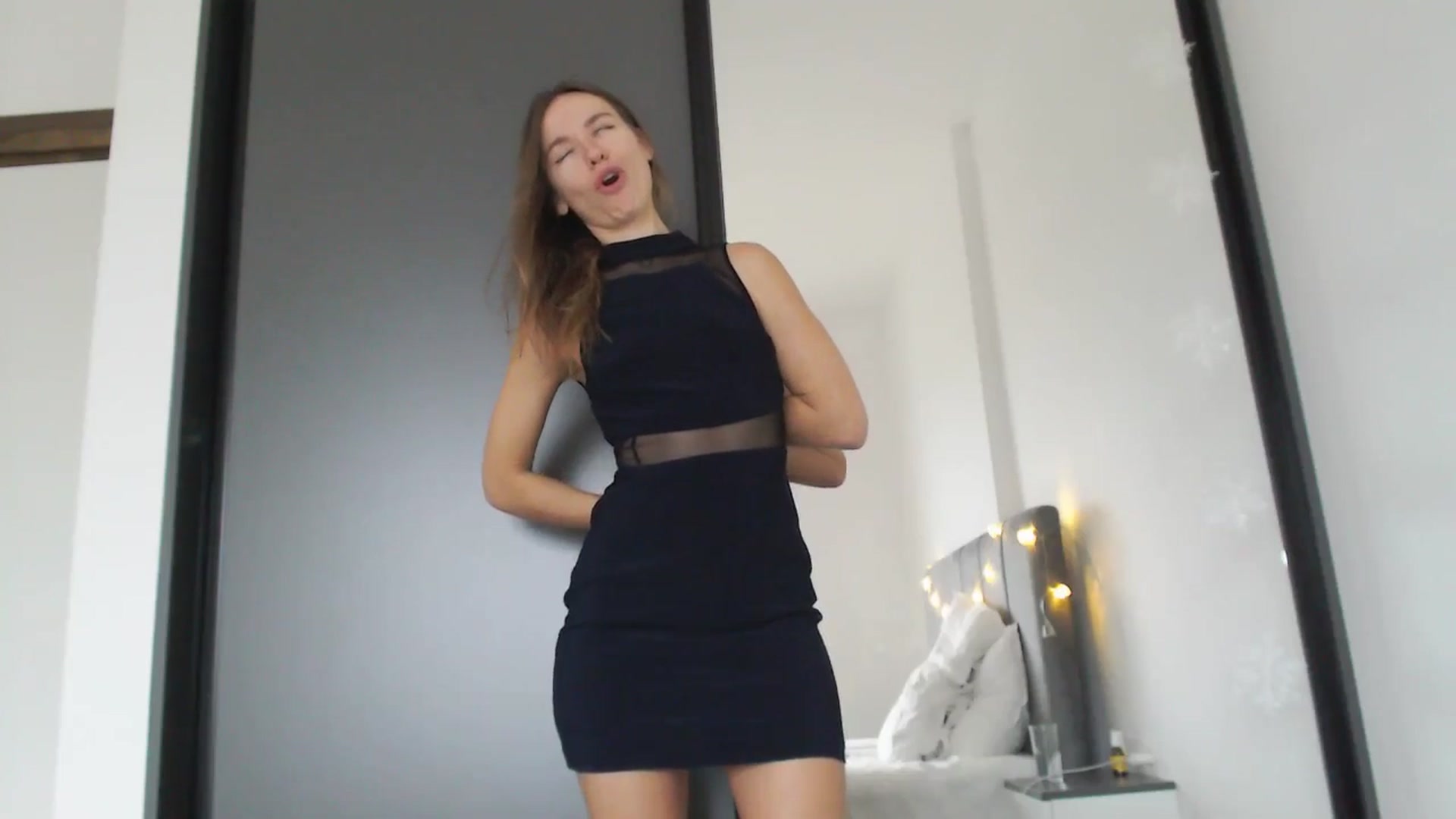 Gallery image thumbnail from DreamyK's myfreecams stream on, 12/23/2025, 14:37 image 15 of 20