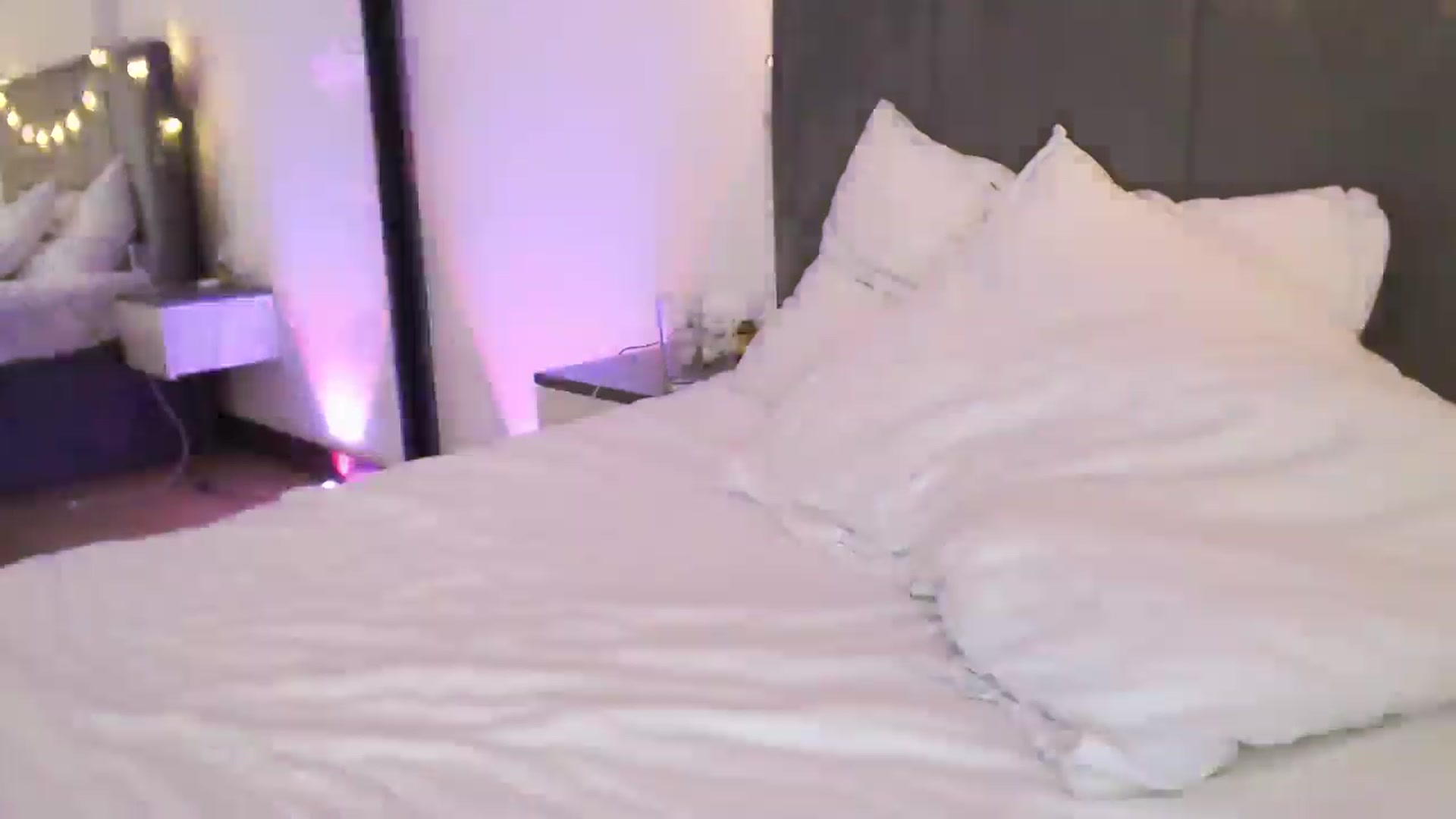 Gallery image thumbnail from DreamyK's myfreecams stream on, 12/23/2025, 16:07 image 9 of 20