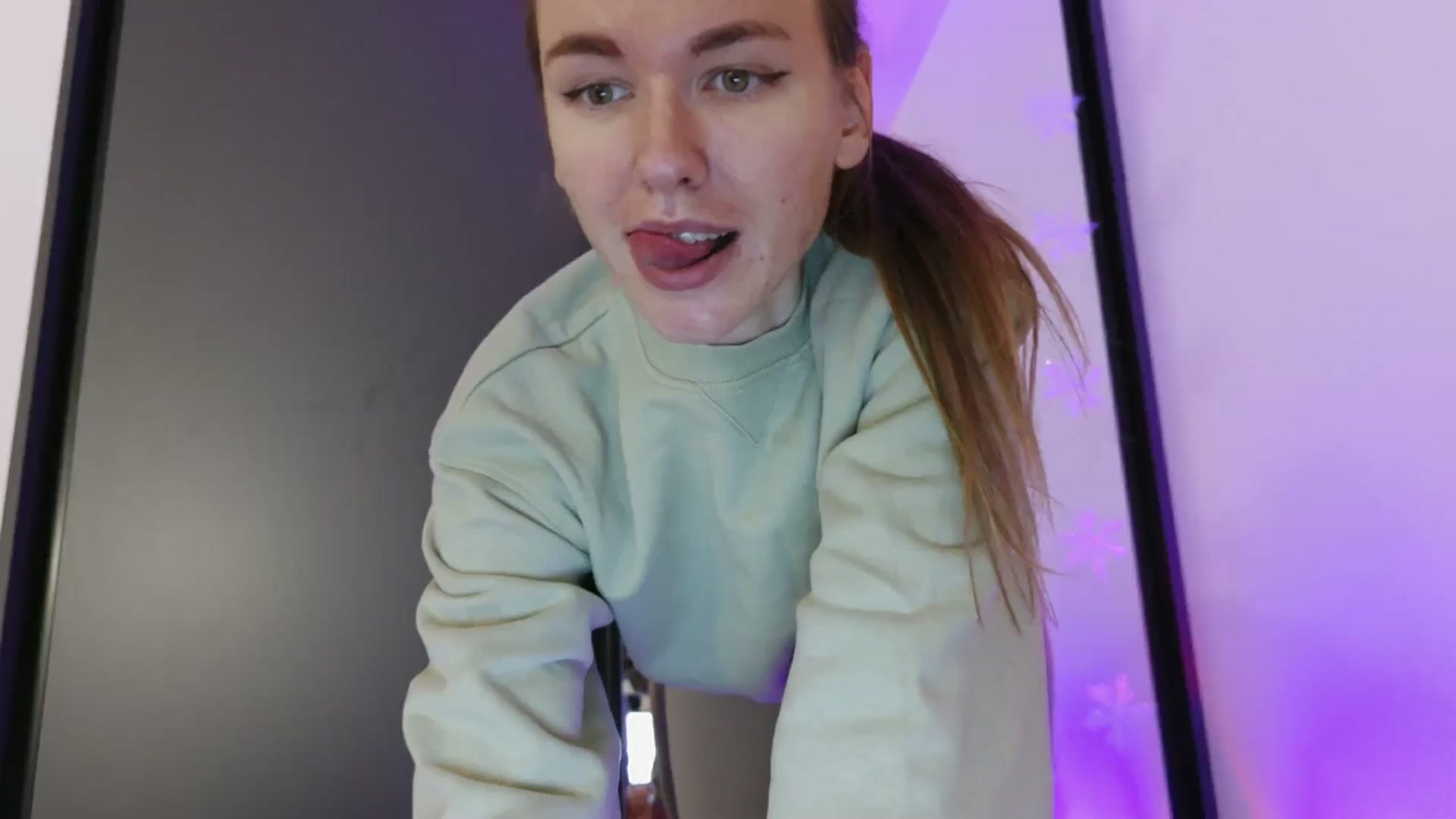 Gallery image thumbnail from DreamyK's myfreecams stream on, 12/30/2025, 15:00 image 2 of 20