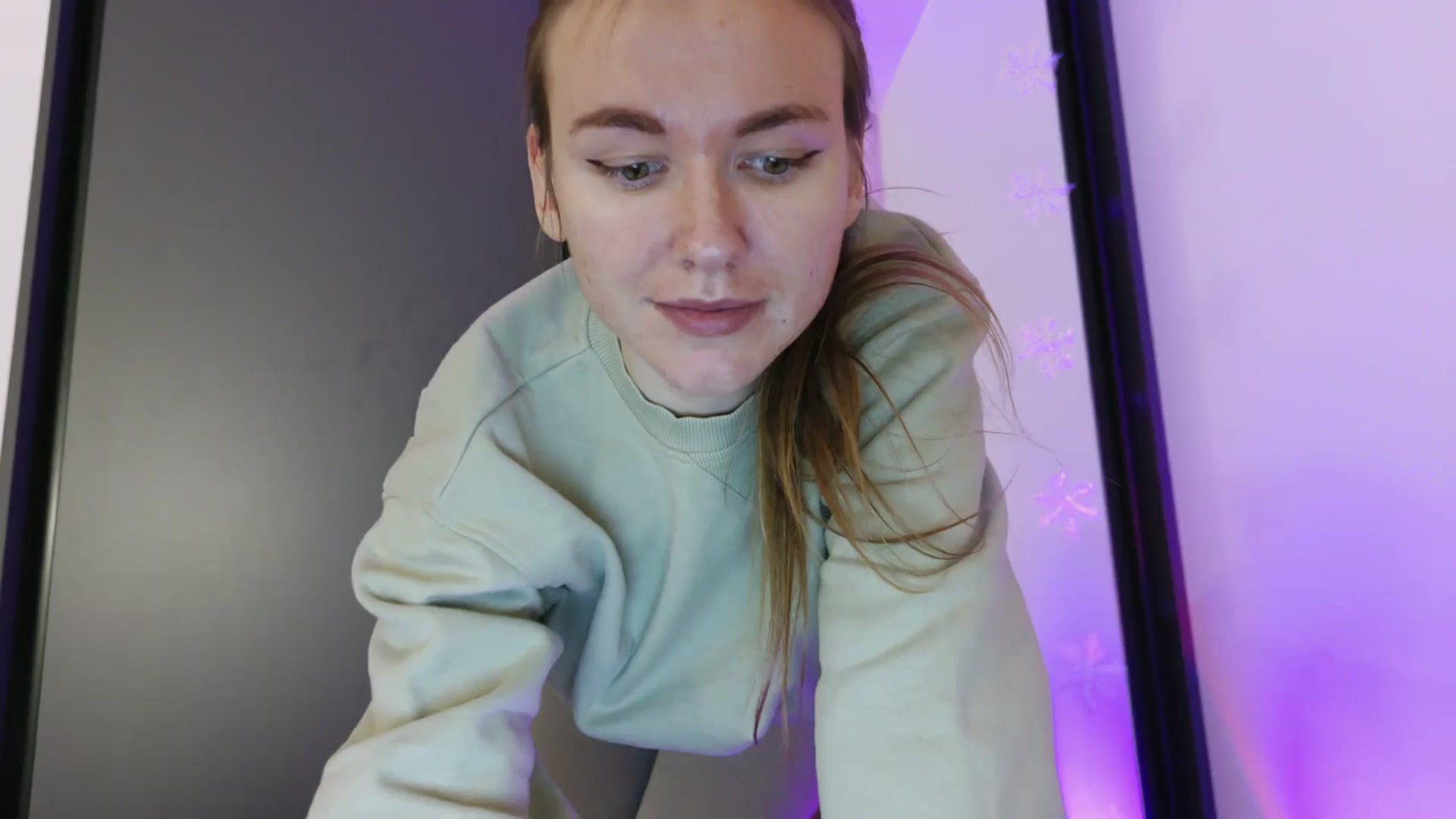 Gallery image thumbnail from DreamyK's myfreecams stream on, 12/30/2025, 15:00 image 17 of 20