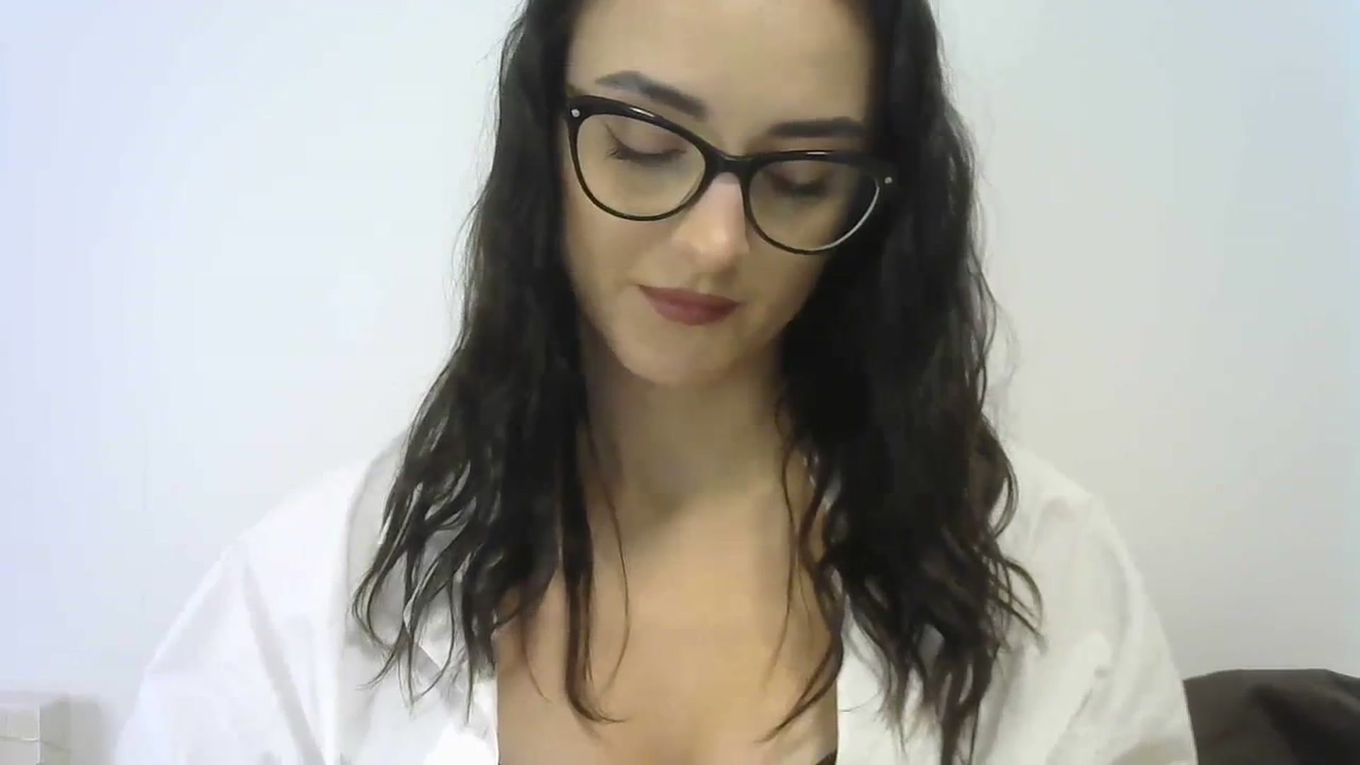 Gallery image thumbnail from DreamyKitty69's myfreecams stream on, 11/20/2023, 16:14 image 18 of 20