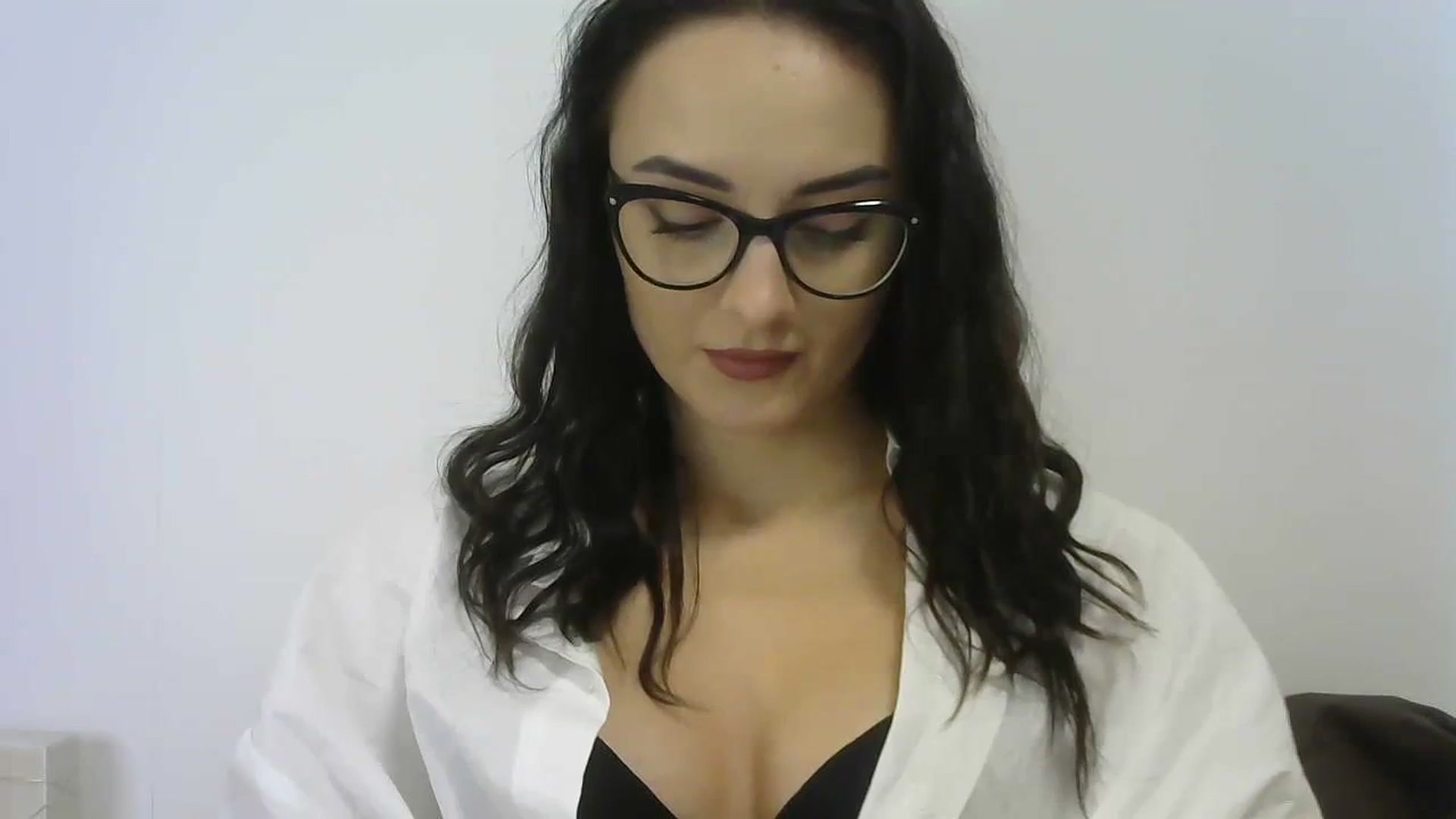Gallery image thumbnail from DreamyKitty69's myfreecams stream on, 11/20/2023, 16:14 image 10 of 20