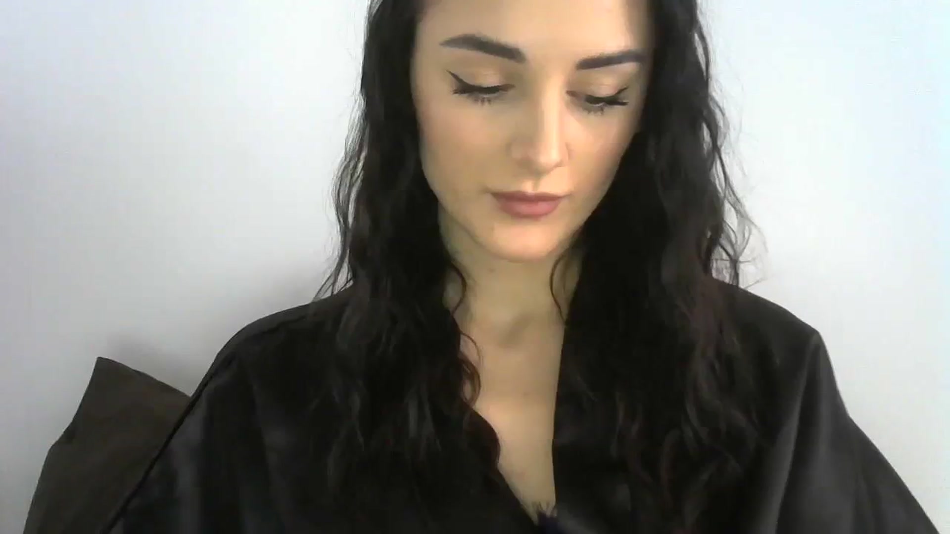 Gallery image thumbnail from DreamyKitty69's myfreecams stream on, 01/06/2024, 12:53 image 4 of 20