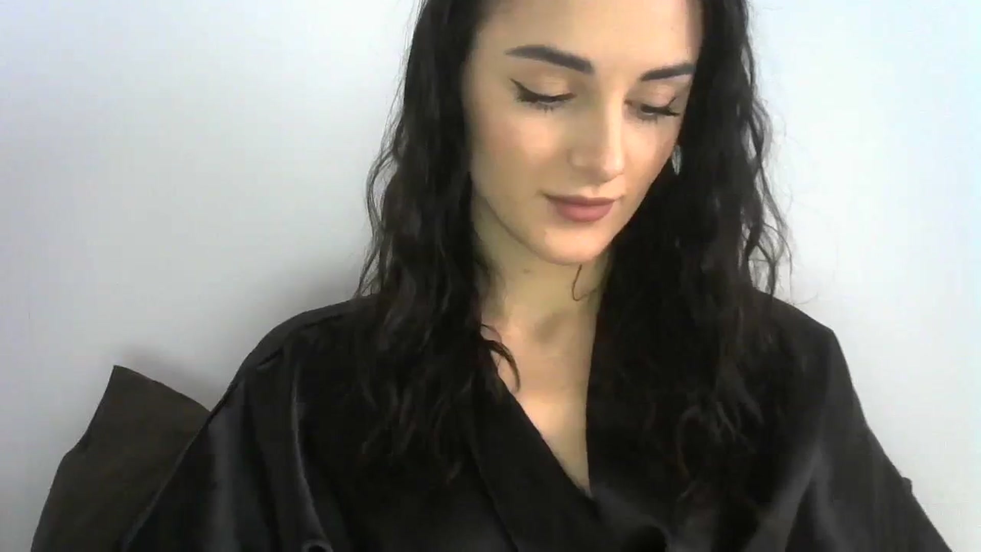 Gallery image thumbnail from DreamyKitty69's myfreecams stream on, 01/06/2024, 12:53 image 10 of 20