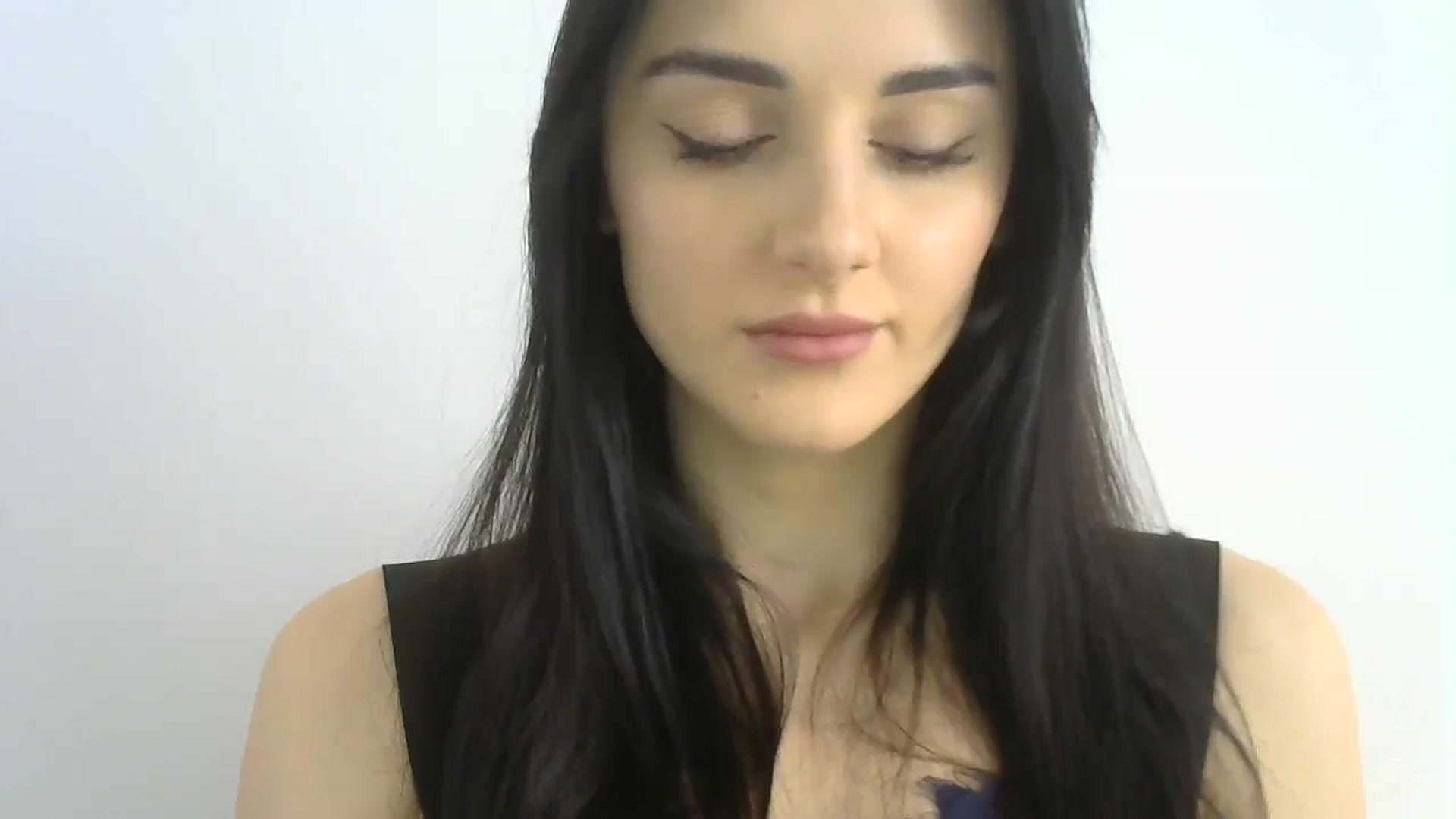 Gallery image thumbnail from DreamyKitty69's myfreecams stream on, 04/17/2024, 08:55 image 15 of 20