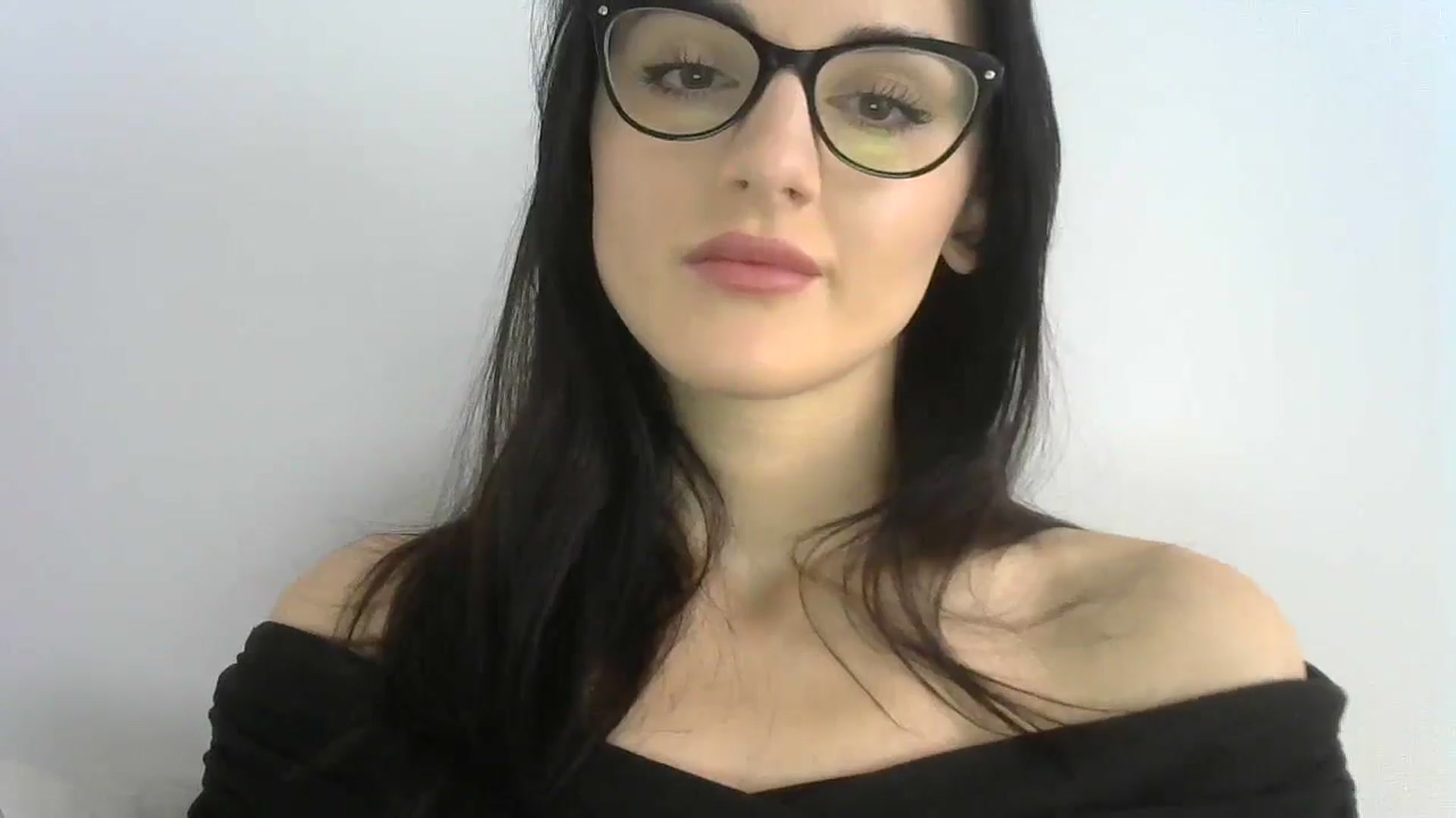 Gallery image thumbnail from DreamyKitty69's myfreecams stream on, 04/18/2024, 11:23 image 11 of 20