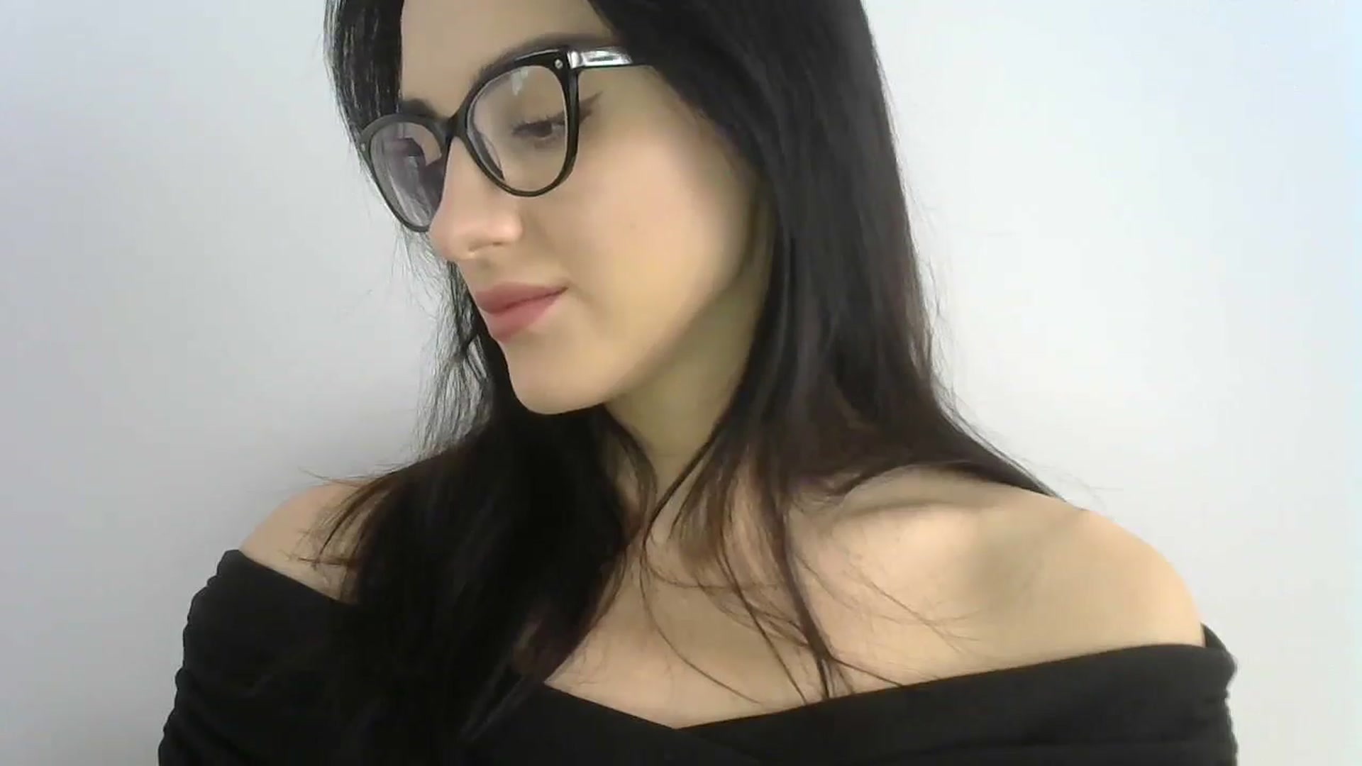 Gallery image thumbnail from DreamyKitty69's myfreecams stream on, 04/18/2024, 11:23 image 15 of 20