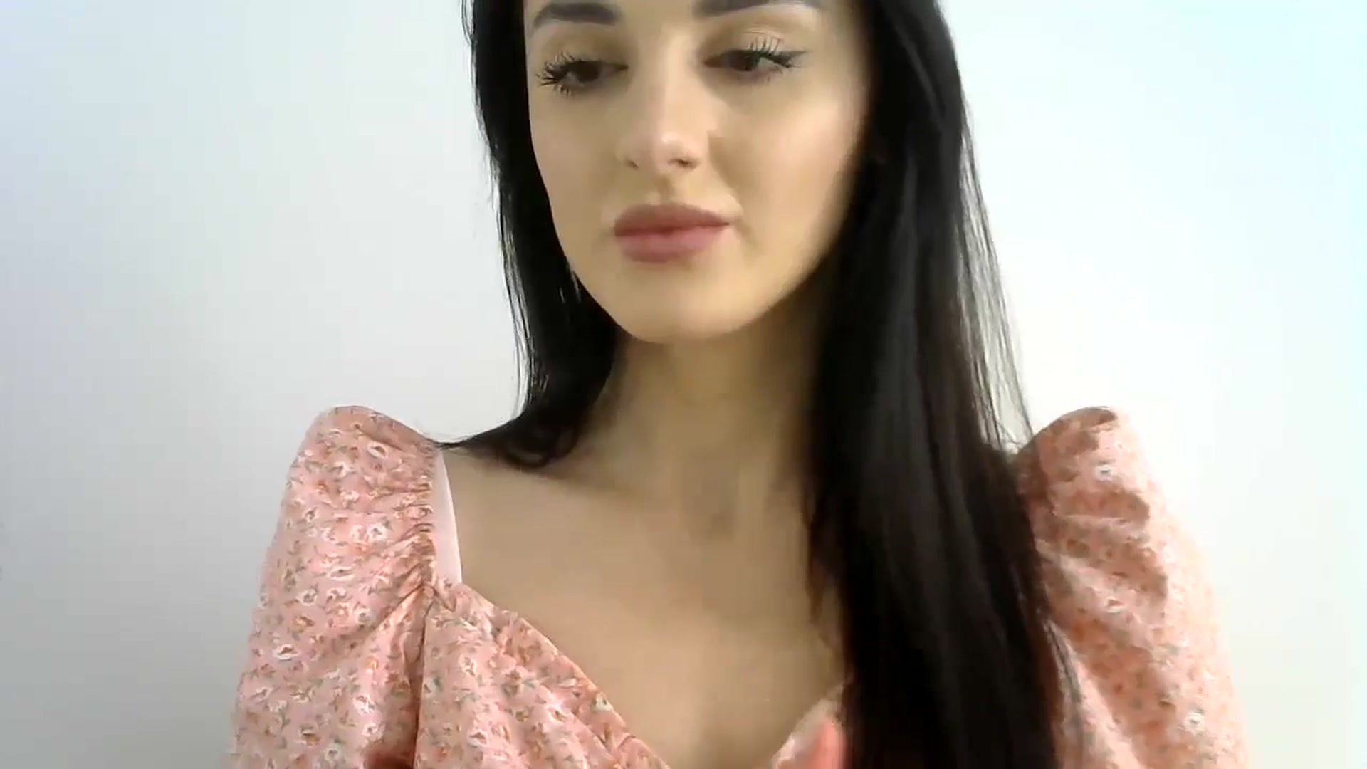 Gallery image thumbnail from DreamyKitty69's myfreecams stream on, 05/29/2024, 10:37 image 13 of 20