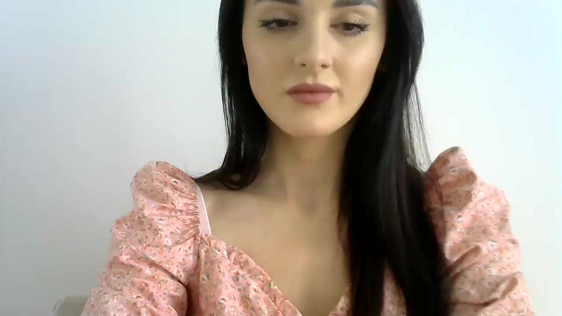 Gallery image thumbnail from DreamyKitty69's myfreecams stream on, 05/29/2024, 10:37 image 18 of 20